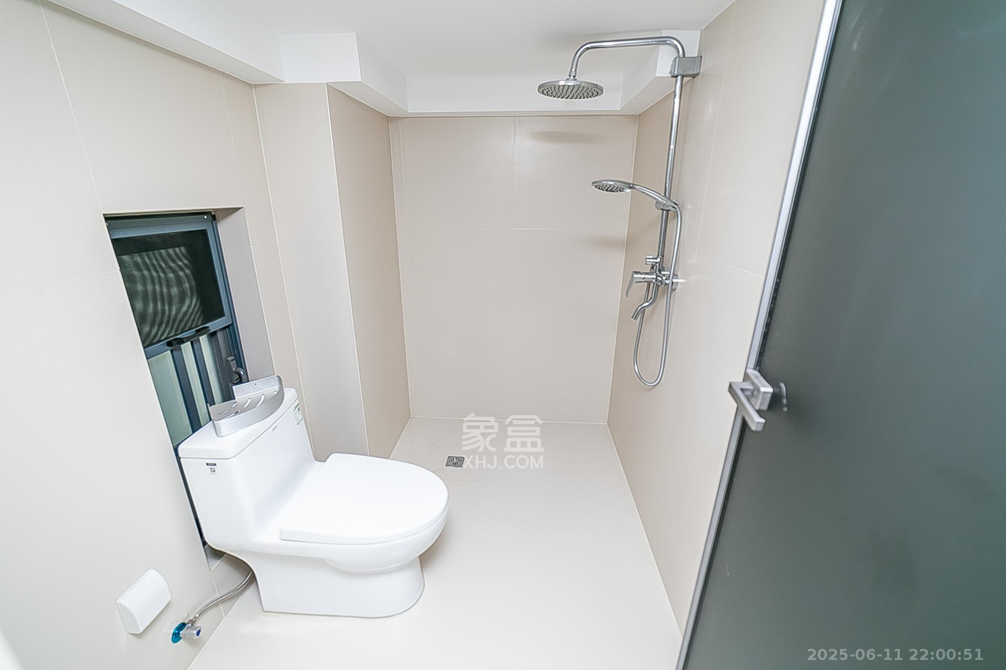 万科紫台 2室2厅2卫 55.8万 万科紫台 2室2厅2卫 55.8万卫生间