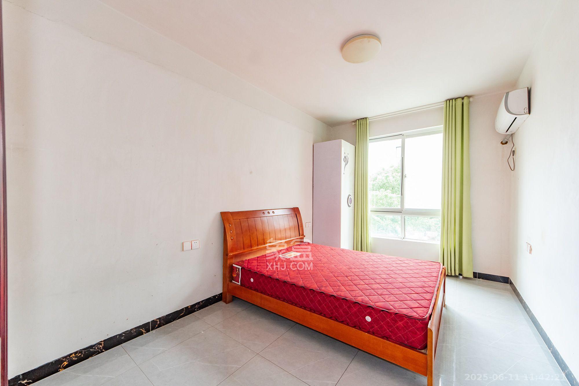 山语城一期 3室2厅2卫 2200.0元/月 山语城一期 3室2厅2卫 2200.0元/月室内图