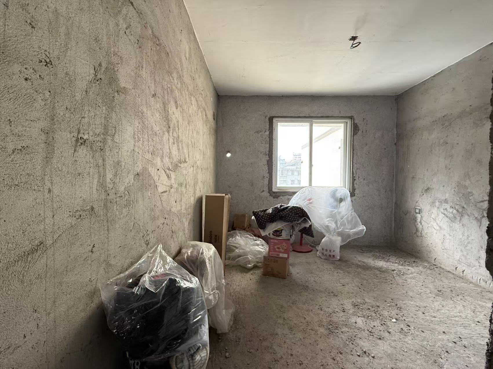 阳光水岸  3室2厅2卫    53.0万 阳光水岸  3室2厅2卫    53.0万客厅