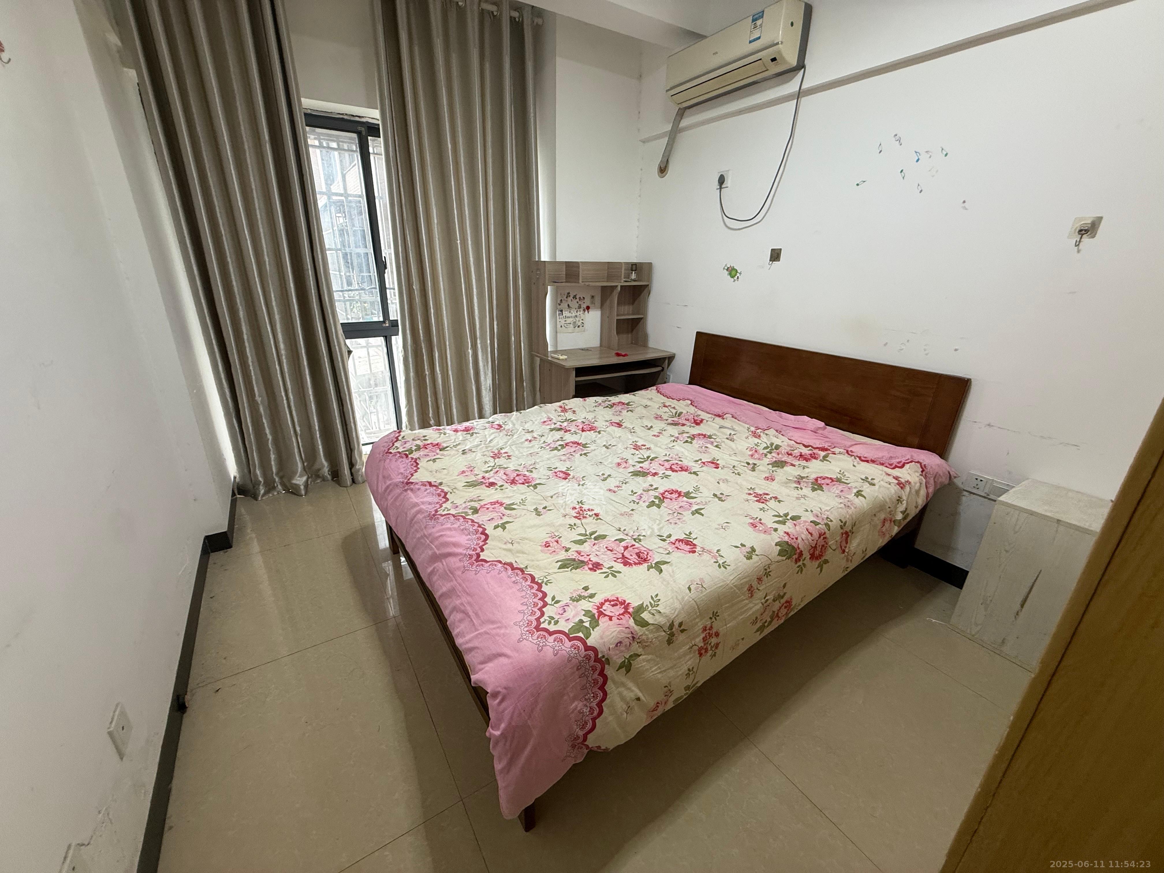 兴联小区 3室2厅2卫 1700.0元/月 兴联小区 3室2厅2卫 1700.0元/月室内图