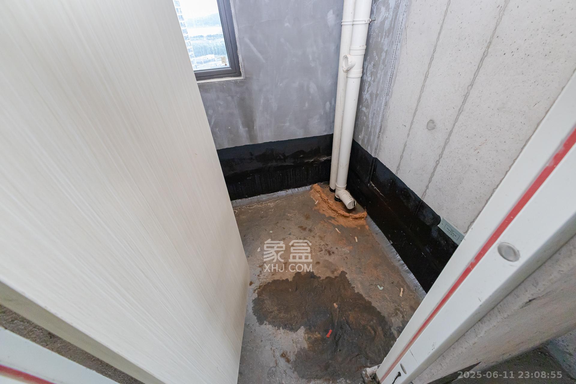 润和湘江天地C区  1室0厅0卫   148.00万卫生间