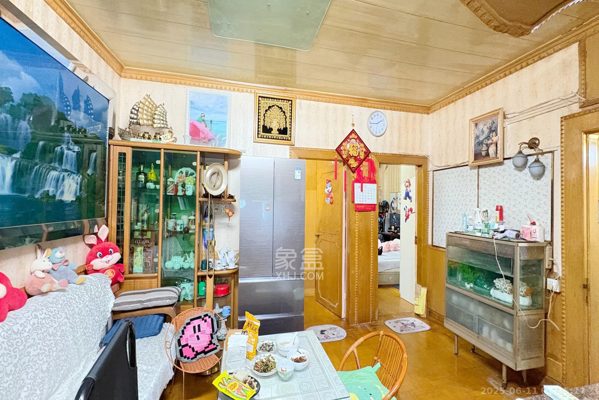 燕山街社区  3室1厅1卫    40.0万