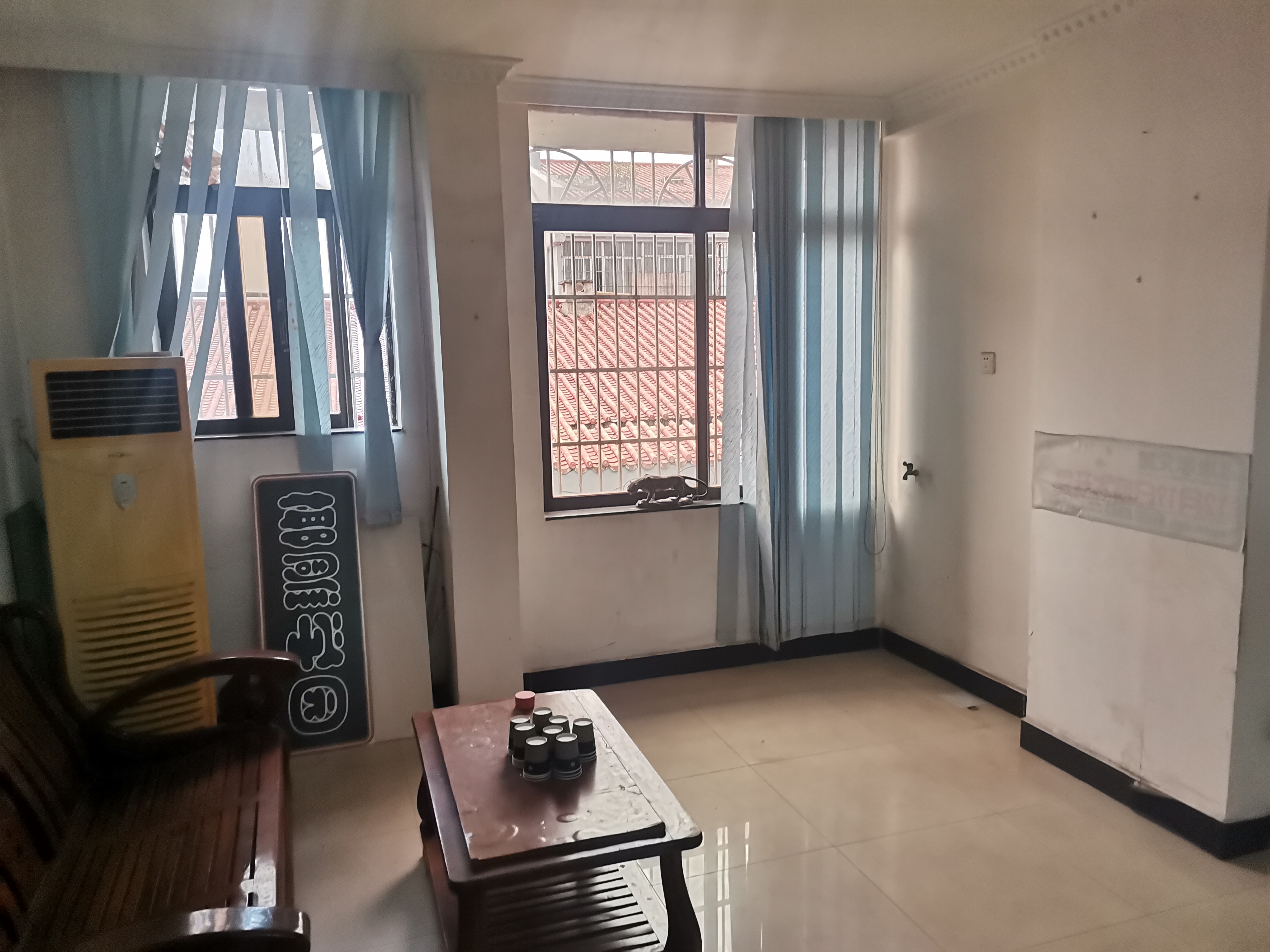 康业西湖苑  2室2厅1卫    1800.0元/月室内图