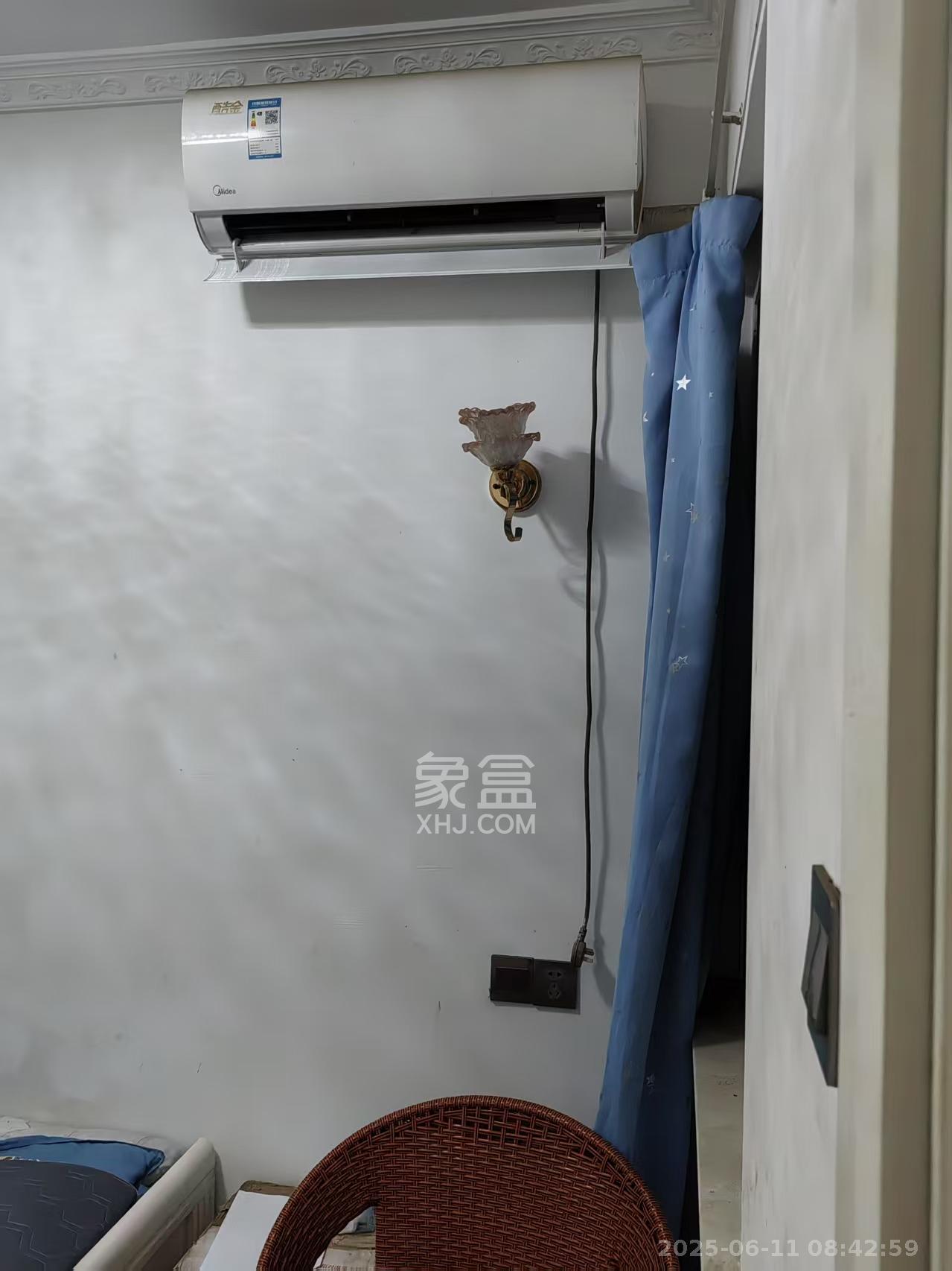 鑫天格林香山  1室0厅0卫   1200.00元/月室内图