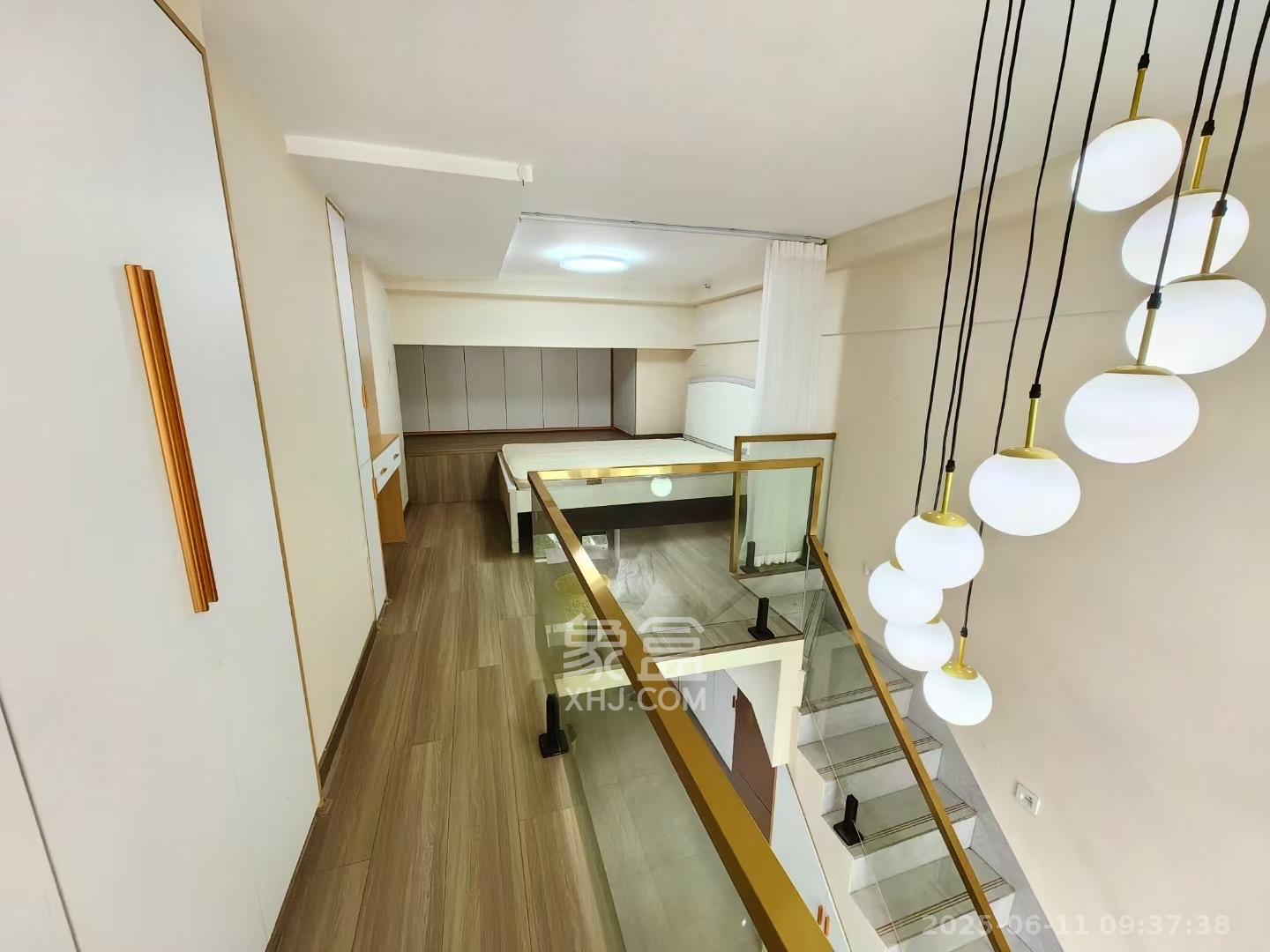 中海阅溪府  2室1厅1卫   2200.00元/月室内图