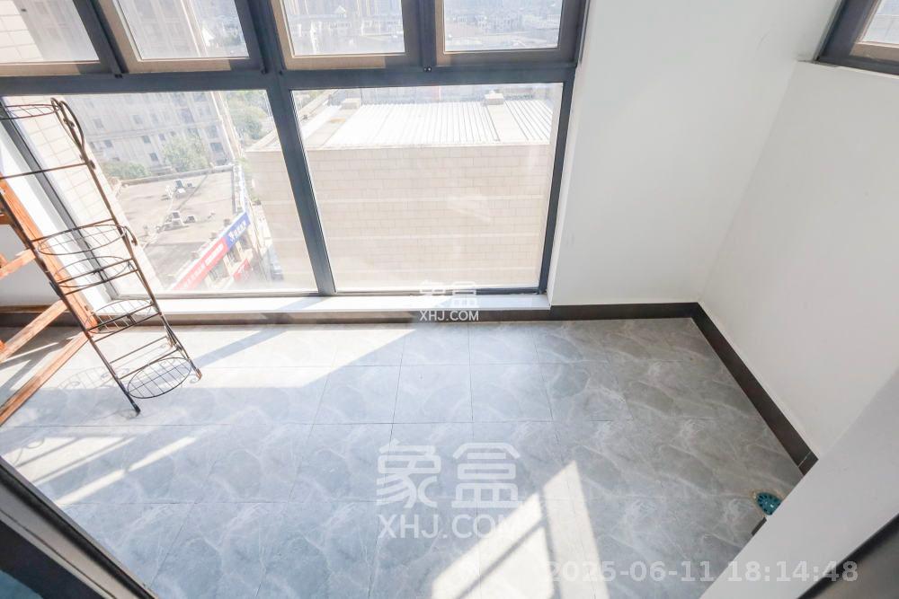 八方小区C区  3室2厅2卫   4000.00元/月室内图