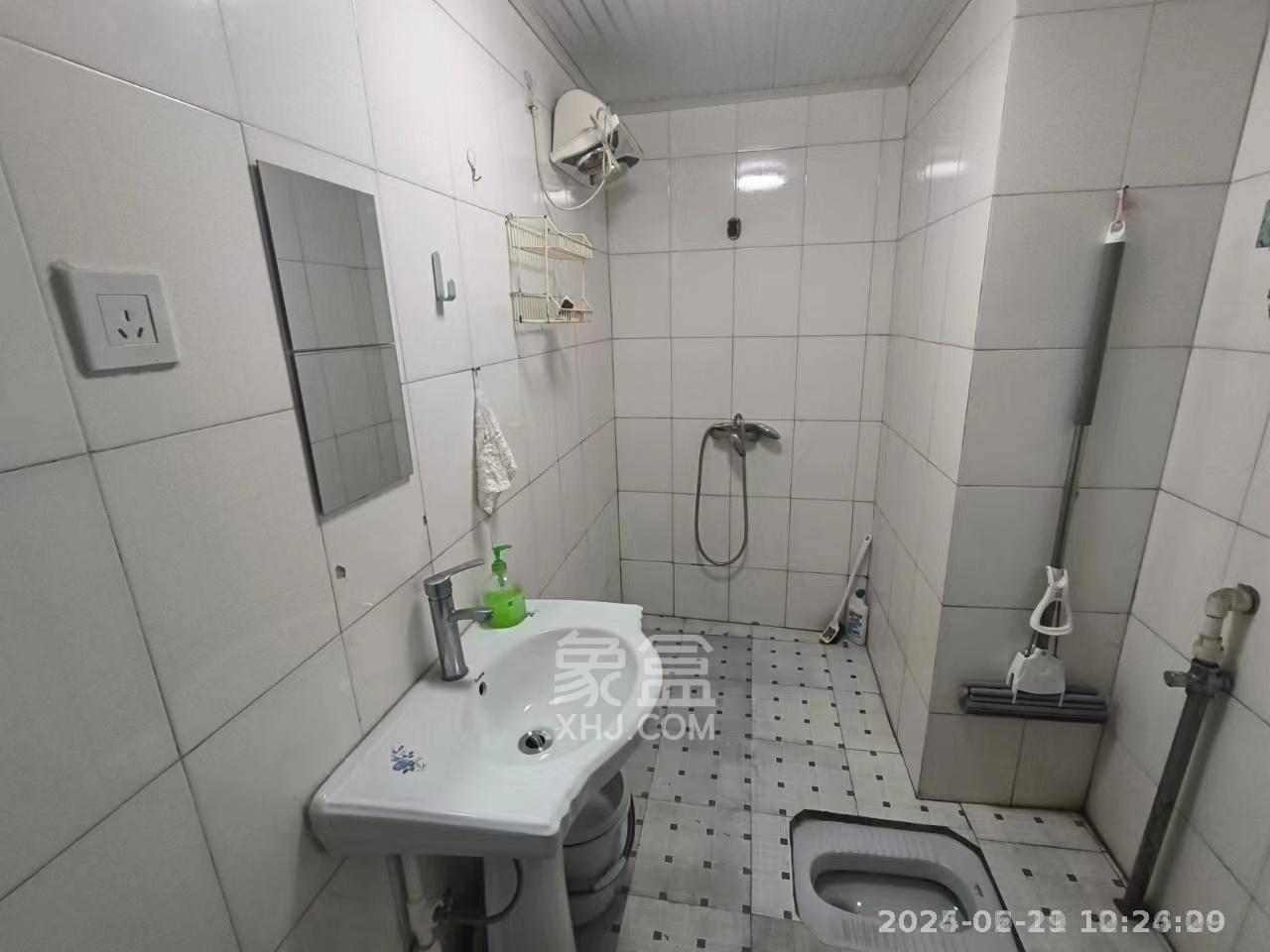 胜马可 1室1厅1卫 1300.0元/月 胜马可 1室1厅1卫 1300.0元/月室内图