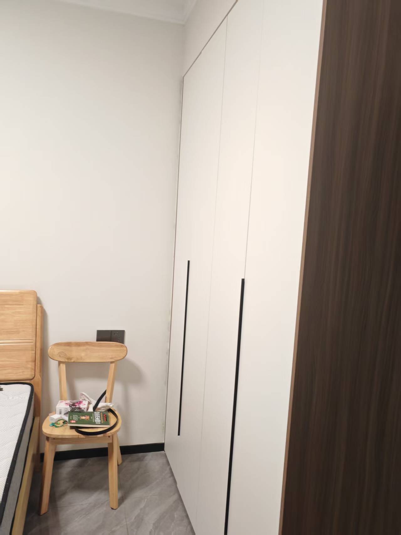 华湘花苑  2室2厅1卫   1800.00元/月室内图