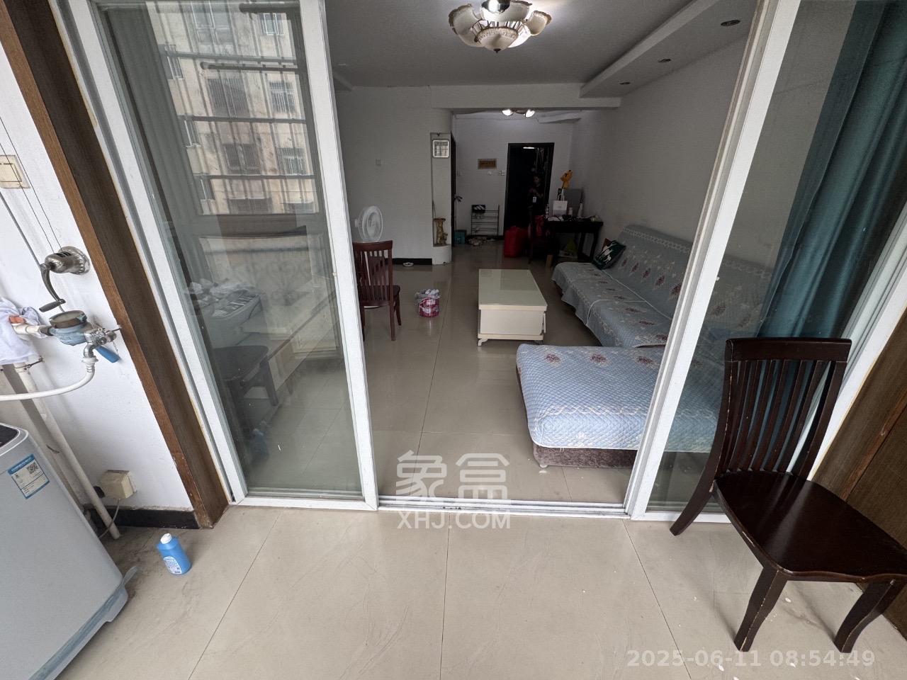 新点苑  3室2厅1卫    2000.0元/月 新点苑  3室2厅1卫    2000.0元/月室内图