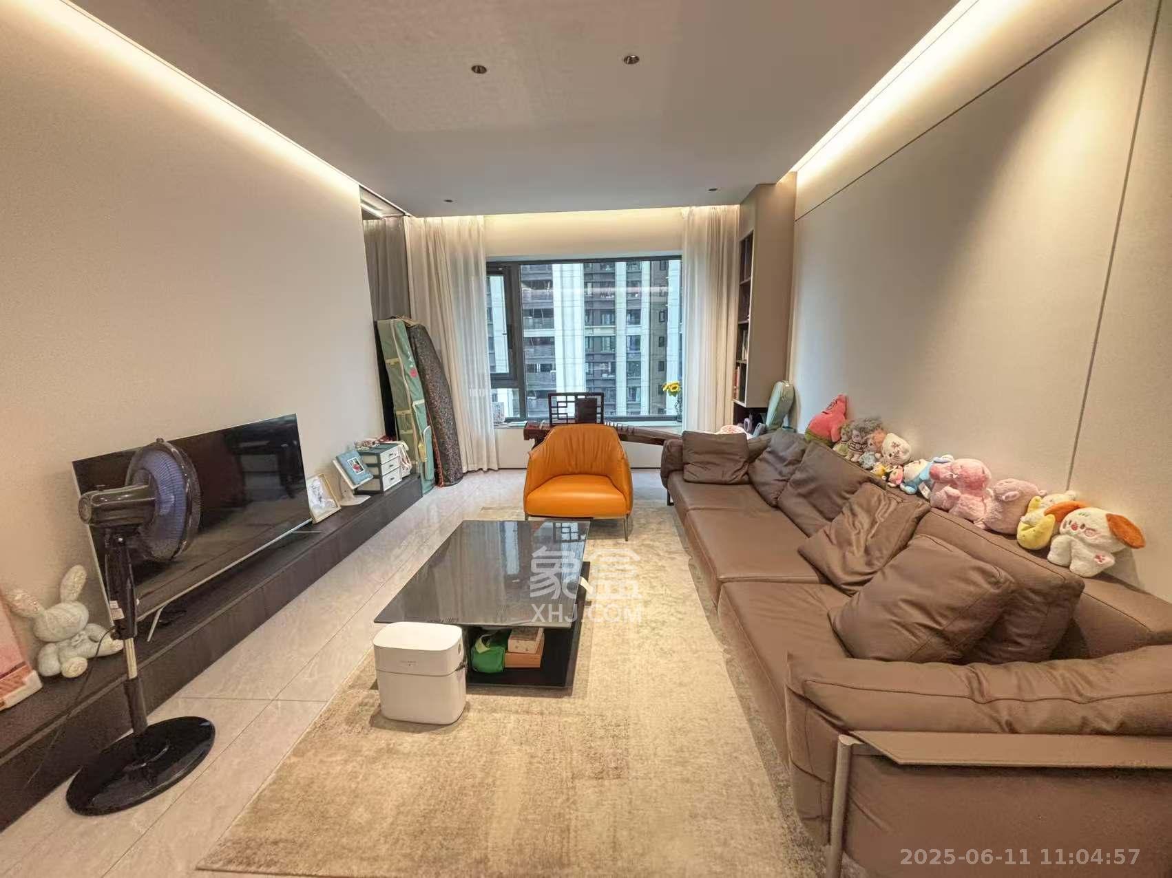 建发央著  3室2厅2卫   4500.00元/月