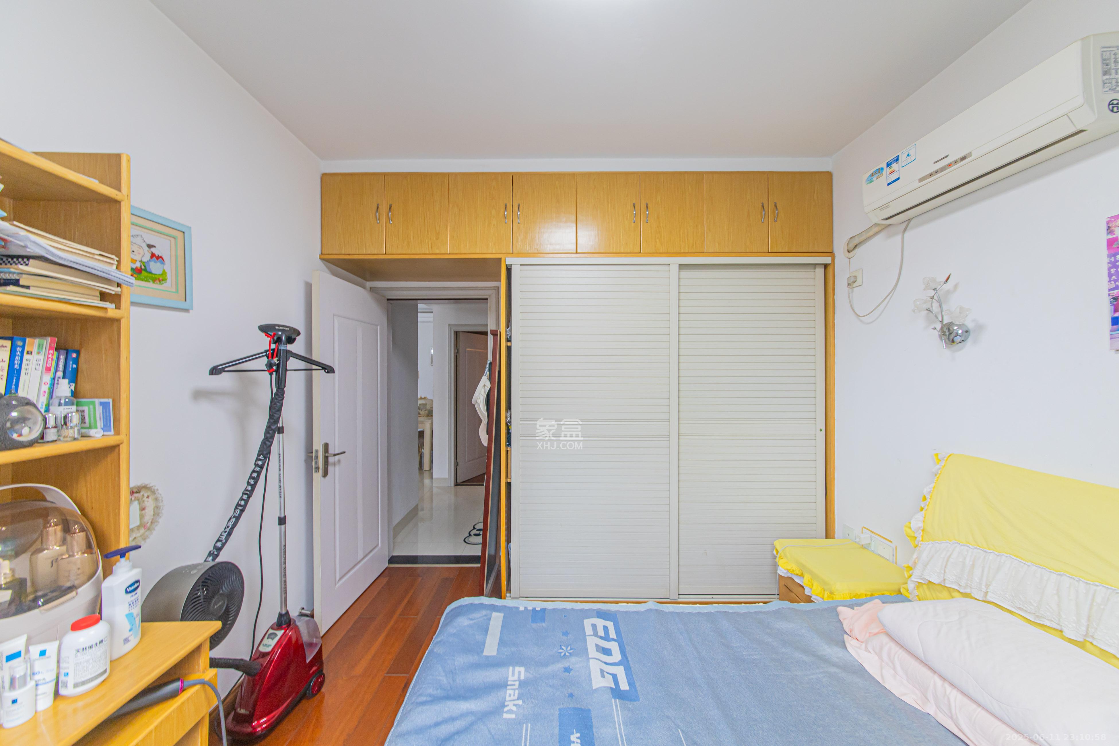 中信文化广场(中信新城二期) 2室2厅1卫 57.0万 中信文化广场(中信新城二期) 2室2厅1卫 57.0万卧室