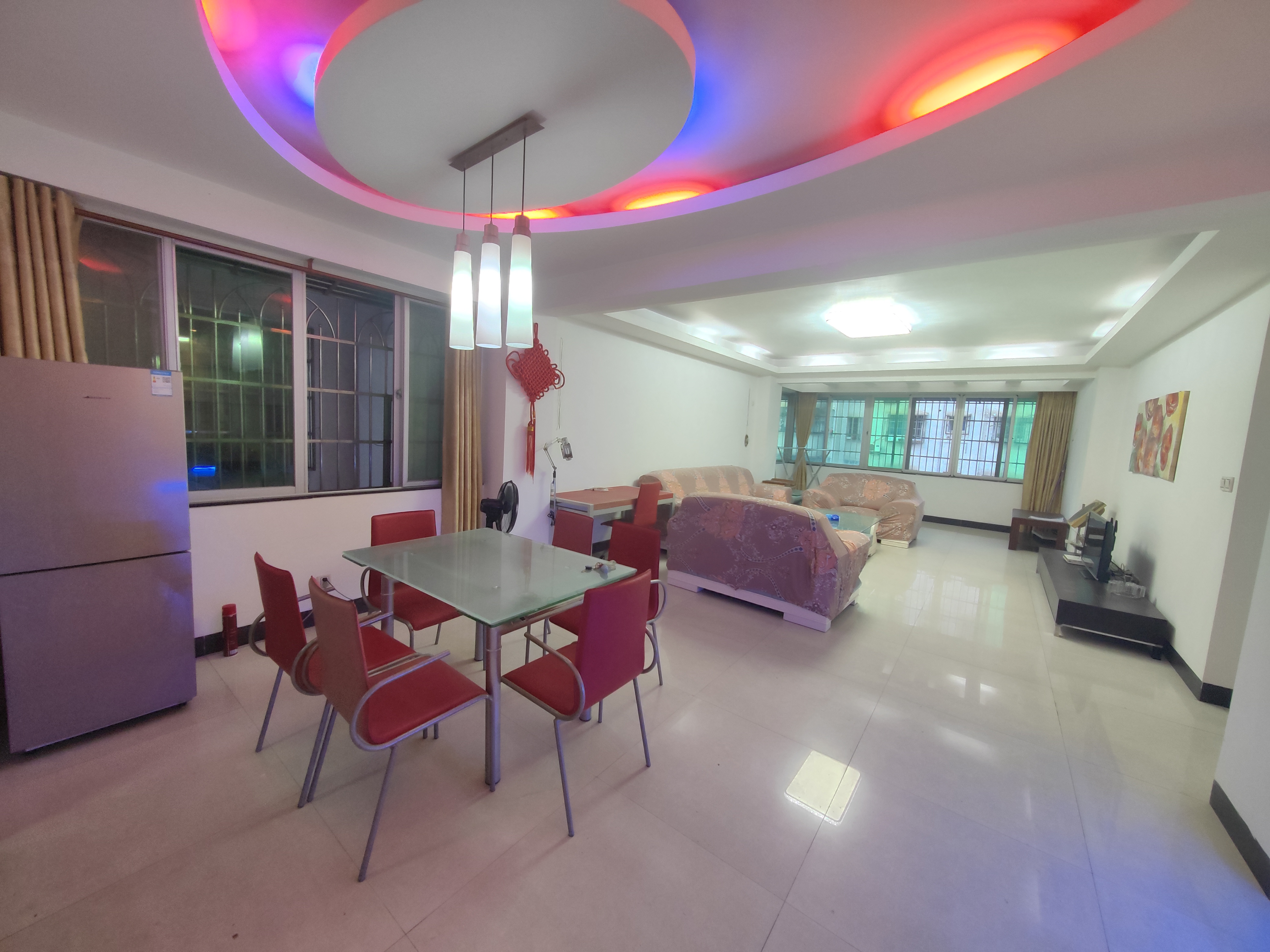 四季大厦 3室2厅1卫 3000.0元/月 四季大厦 3室2厅1卫 3000.0元/月室内图