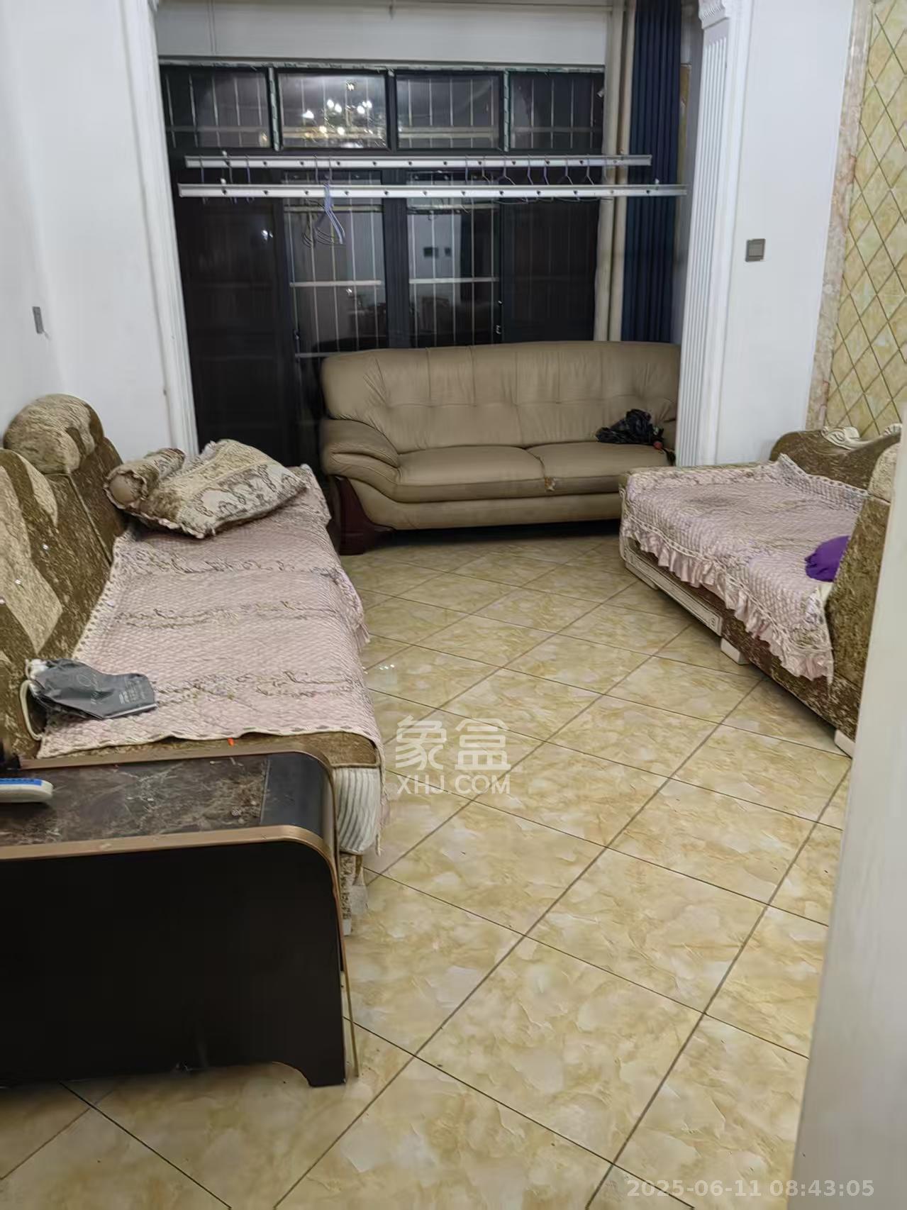 鑫天格林香山 1室0厅0卫 1200.0元/月 鑫天格林香山 1室0厅0卫 1200.0元/月室内图