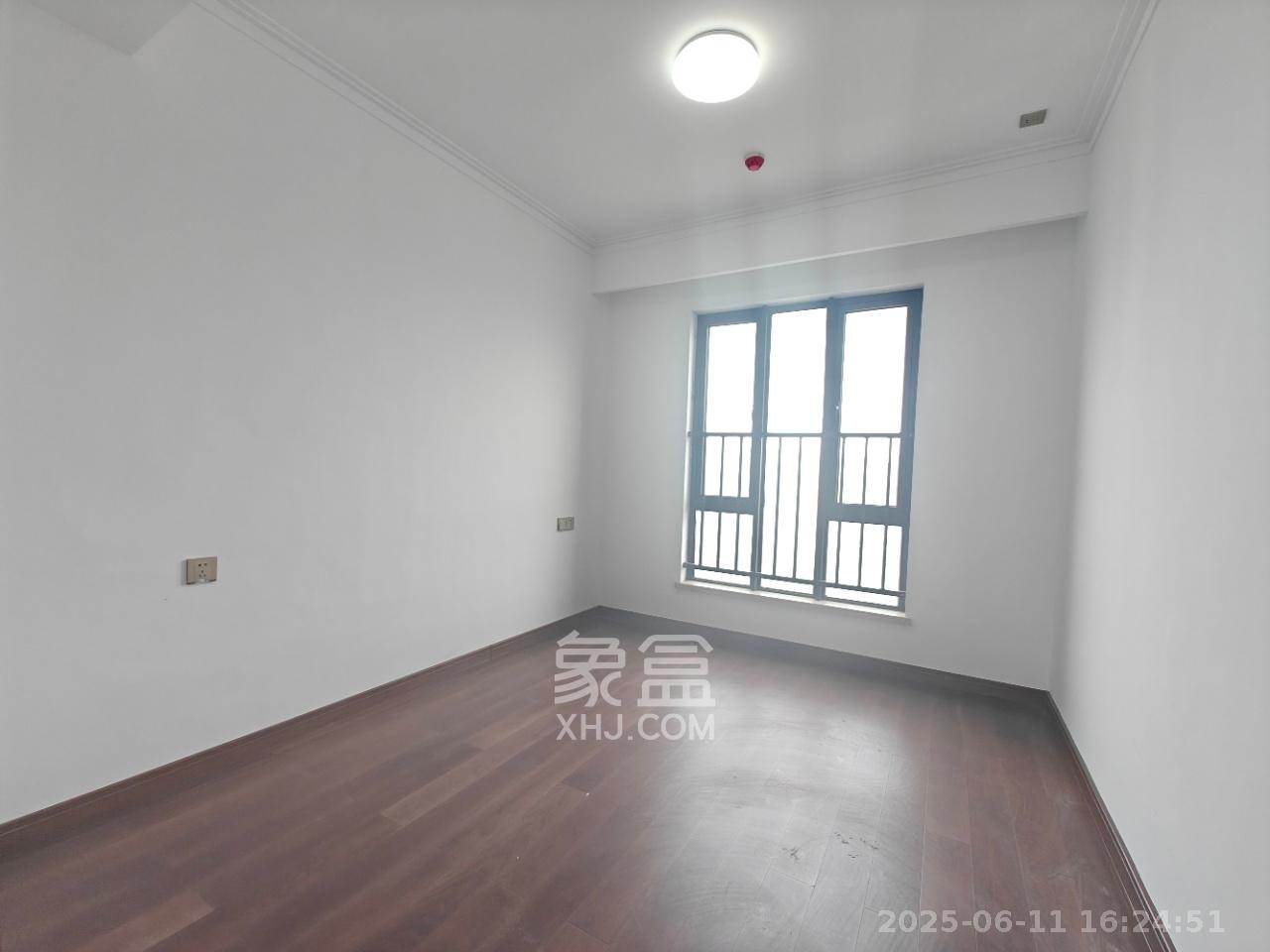 绿地长沙城际空间站(绿地新里佳苑) 4室2厅2卫 4600.0元/月 绿地长沙城际空间站(绿地新里佳苑) 4室2厅2卫 4600.0元/月室内图