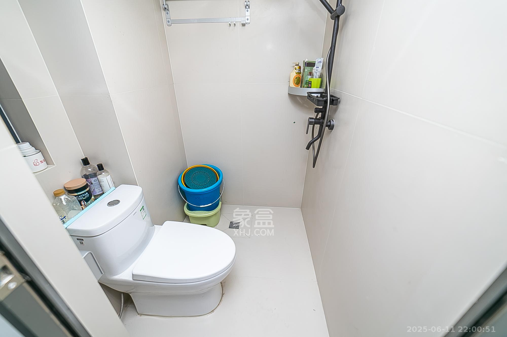 万科紫台 2室2厅2卫 55.8万 万科紫台 2室2厅2卫 55.8万卫生间