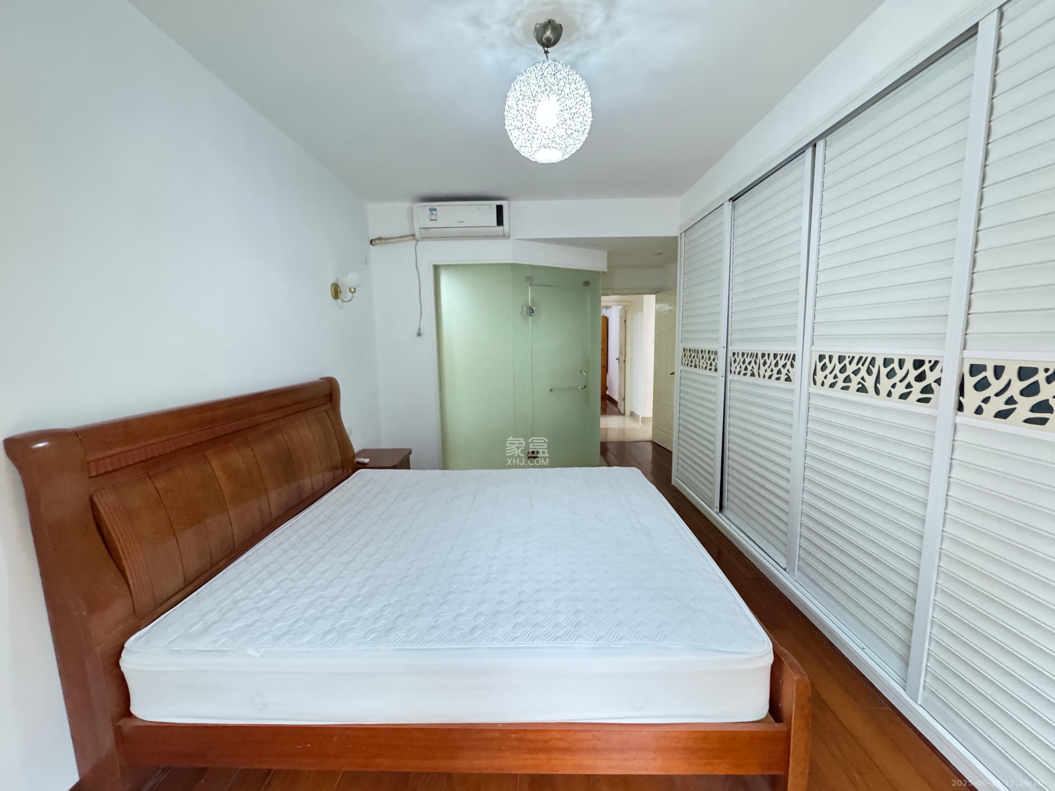 优山美地 3室2厅2卫 2700.0元/月 优山美地 3室2厅2卫 2700.0元/月室内图