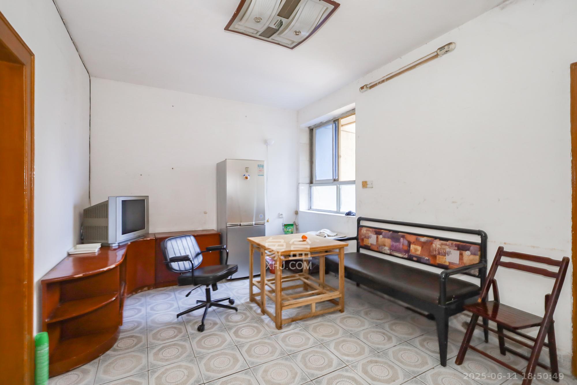 魏家坡  2室1厅1卫    41.8万 魏家坡  2室1厅1卫    41.8万