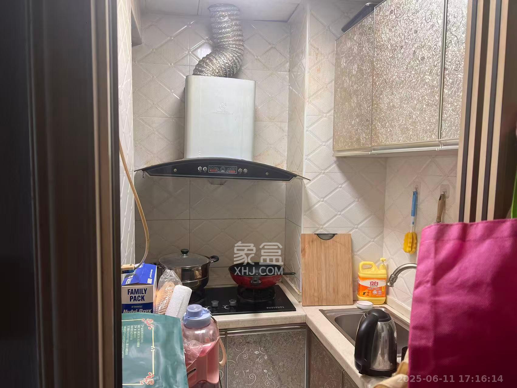 东怡外国(南湖一号) 1室1厅1卫 2000.0元/月 东怡外国(南湖一号) 1室1厅1卫 2000.0元/月室内图