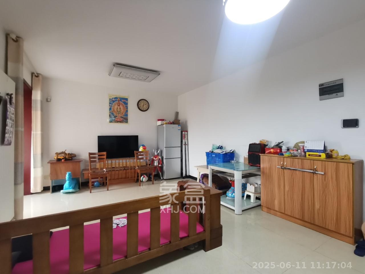 怡海星城  2室2厅1卫   2000.00元/月室内图