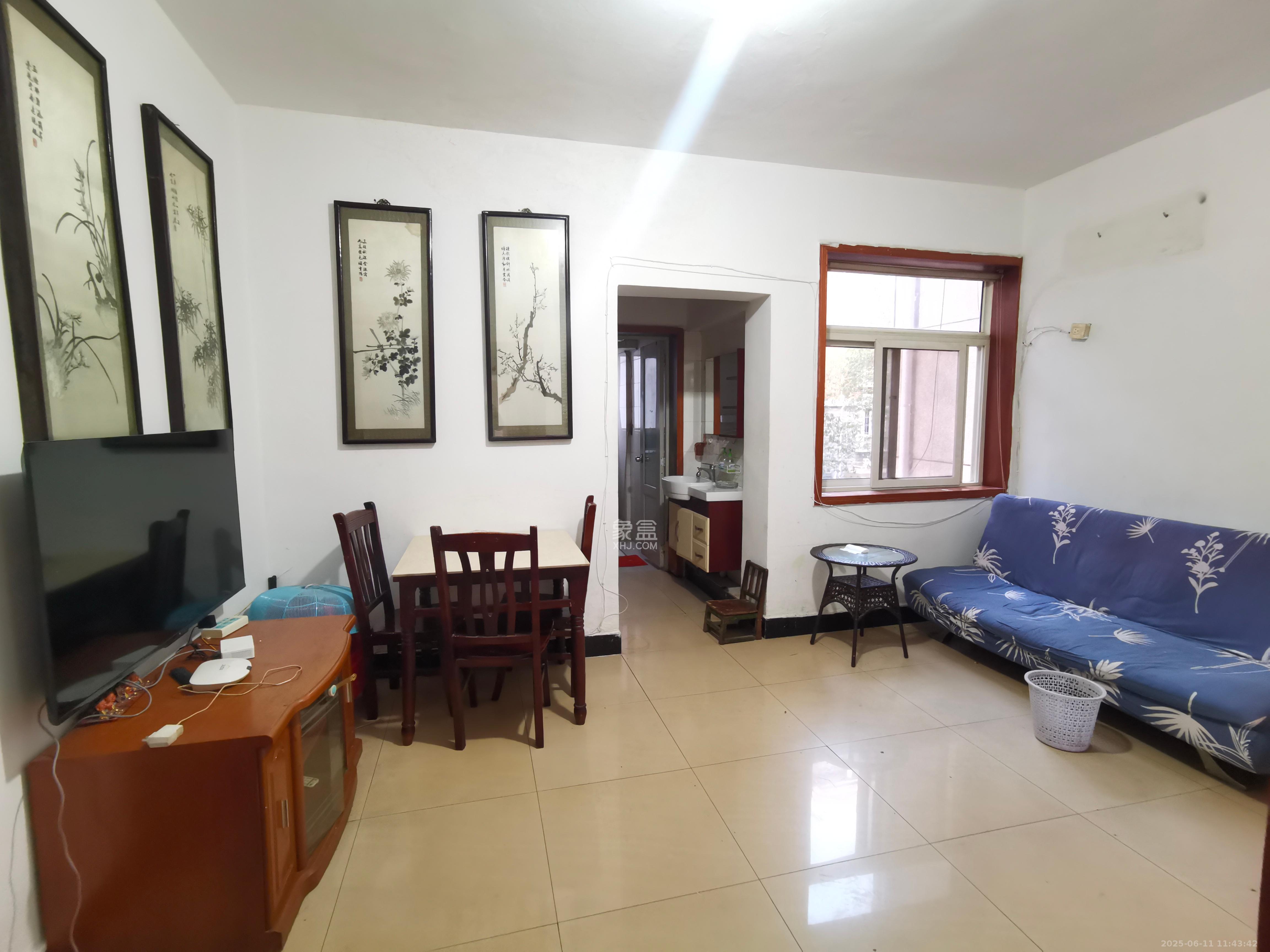 高桥火焰市场 2室1厅1卫 1800.0元/月 高桥火焰市场 2室1厅1卫 1800.0元/月室内图