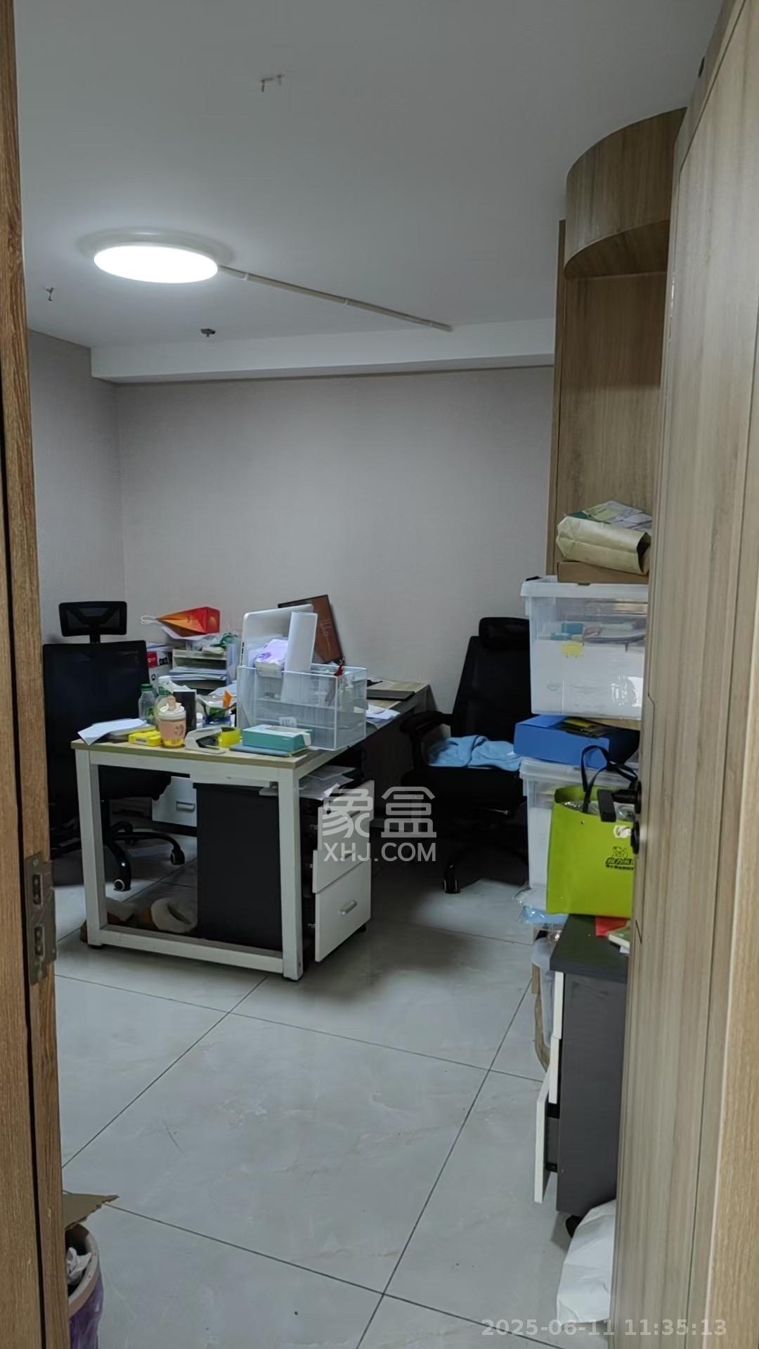 东方芙蓉 1室1厅1卫 5000.0元/月 东方芙蓉 1室1厅1卫 5000.0元/月室内图