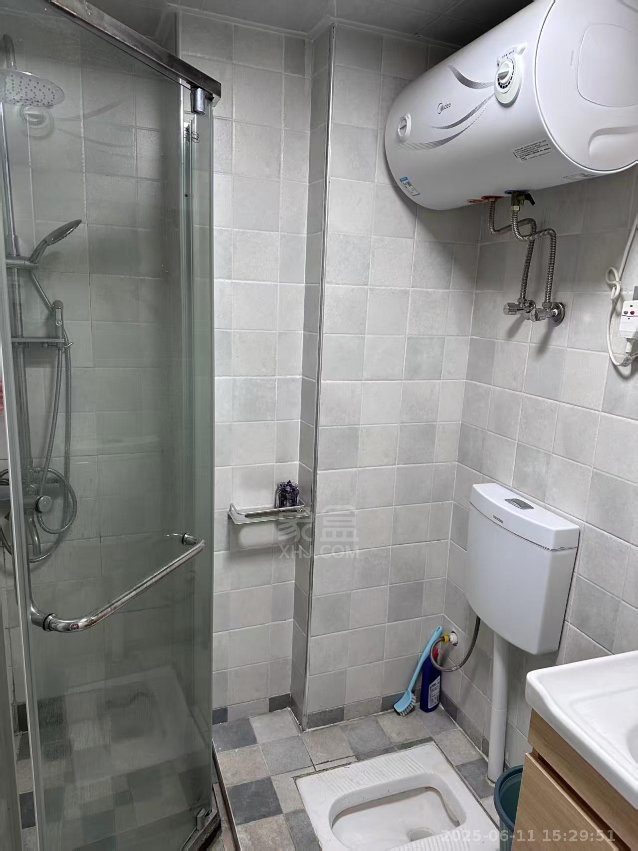 中泰财富湘江  1室1厅1卫   1600.00元/月室内图