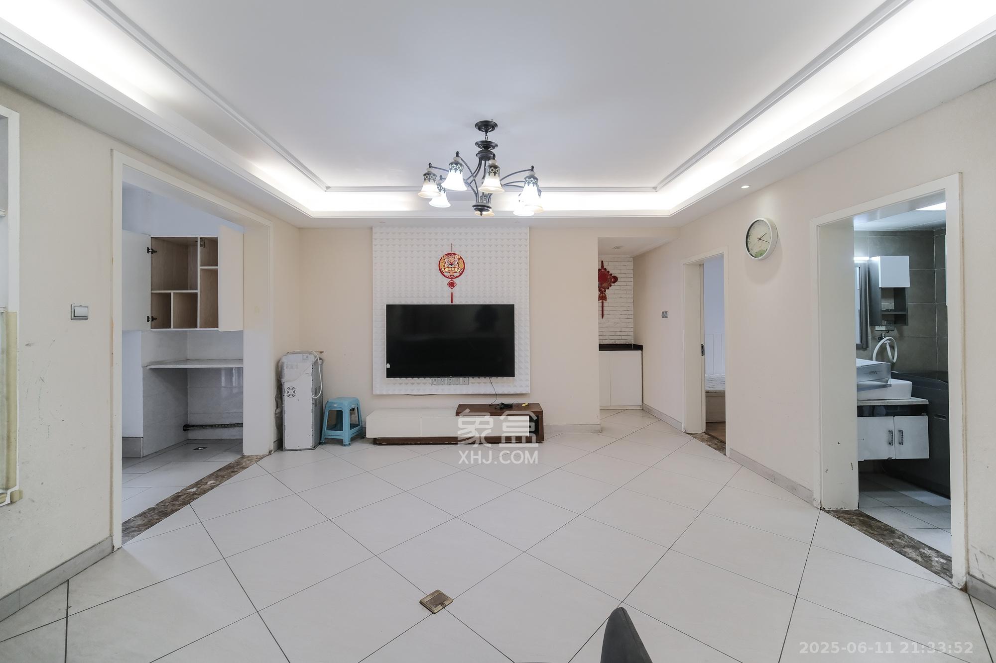 花样年华  4室2厅2卫    90.0万 花样年华  4室2厅2卫    90.0万