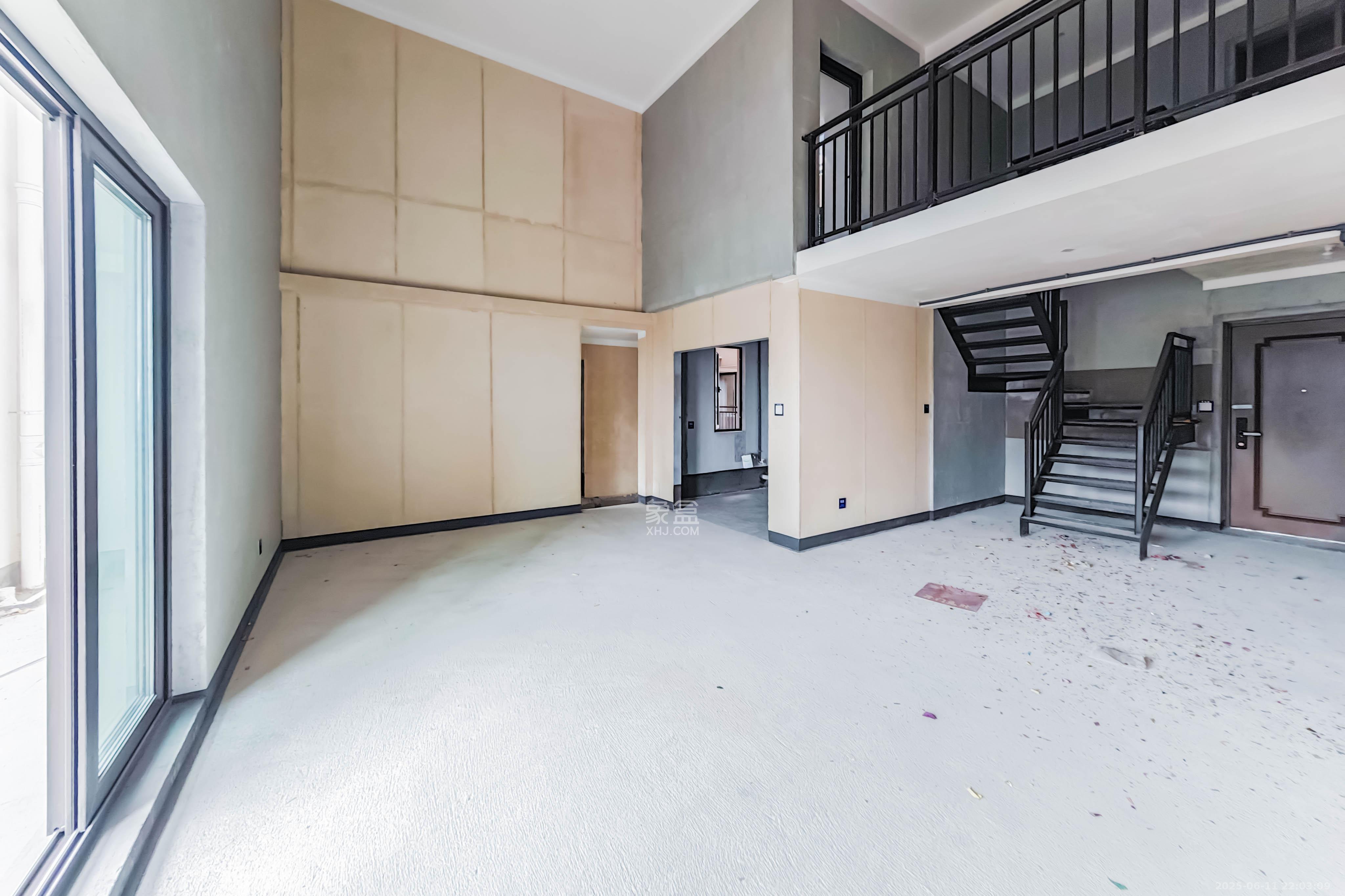 建发玖洲观澜  4室2厅2卫   175.00万