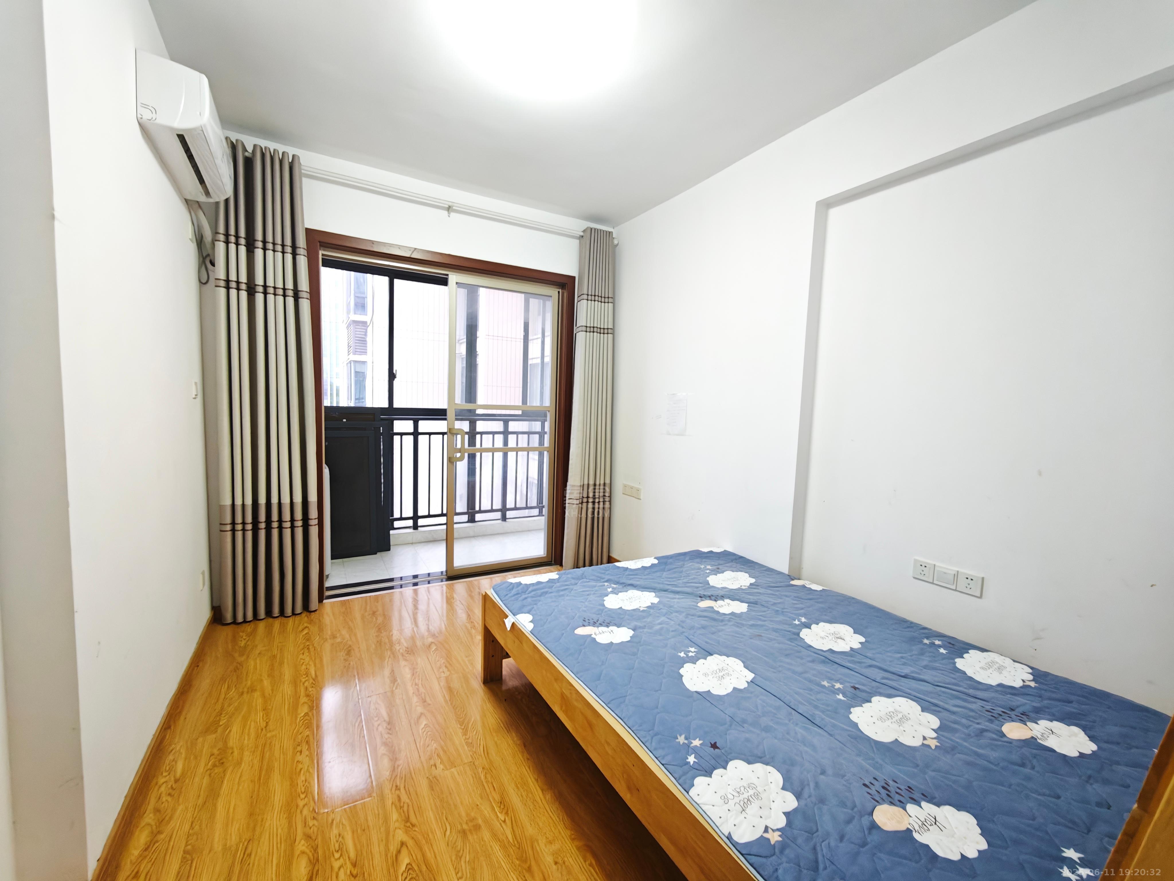 武广国际学苑 3室2厅2卫 1800.0元/月 武广国际学苑 3室2厅2卫 1800.0元/月室内图