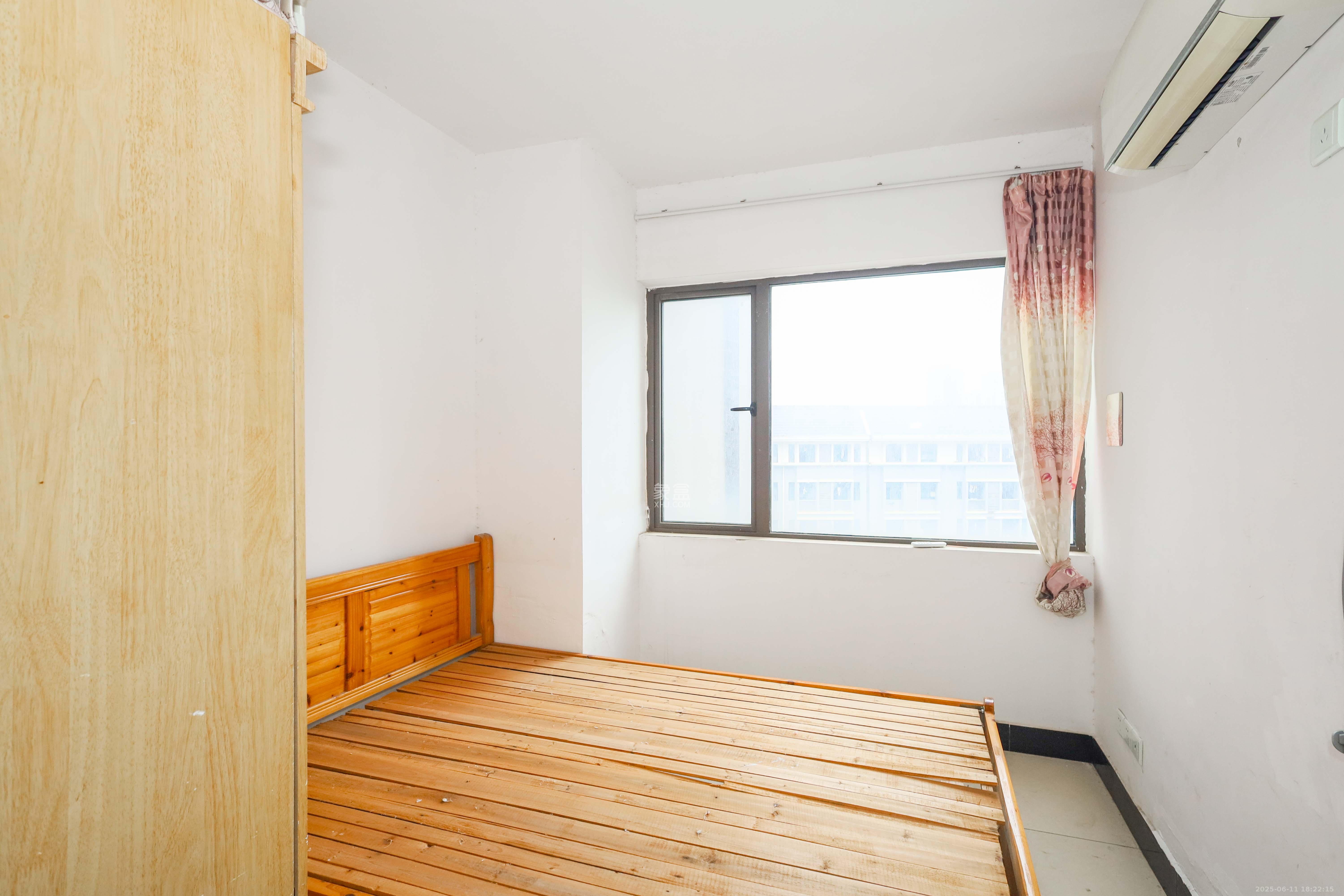 旭辉御府  4室2厅1卫    139.0万 旭辉御府  4室2厅1卫    139.0万卧室