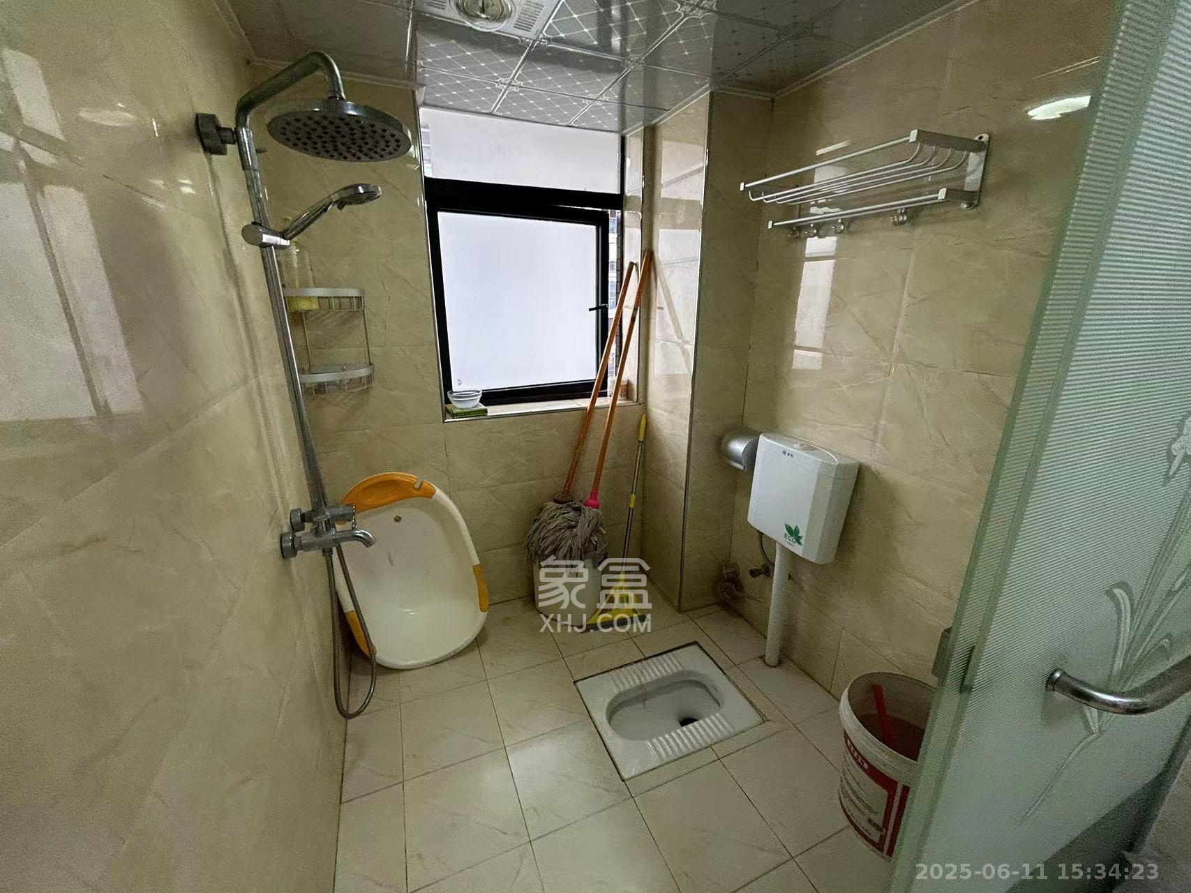 曙光领峰(曙光家园)  3室2厅1卫    3300.0元/月 曙光领峰(曙光家园)  3室2厅1卫    3300.0元/月室内图