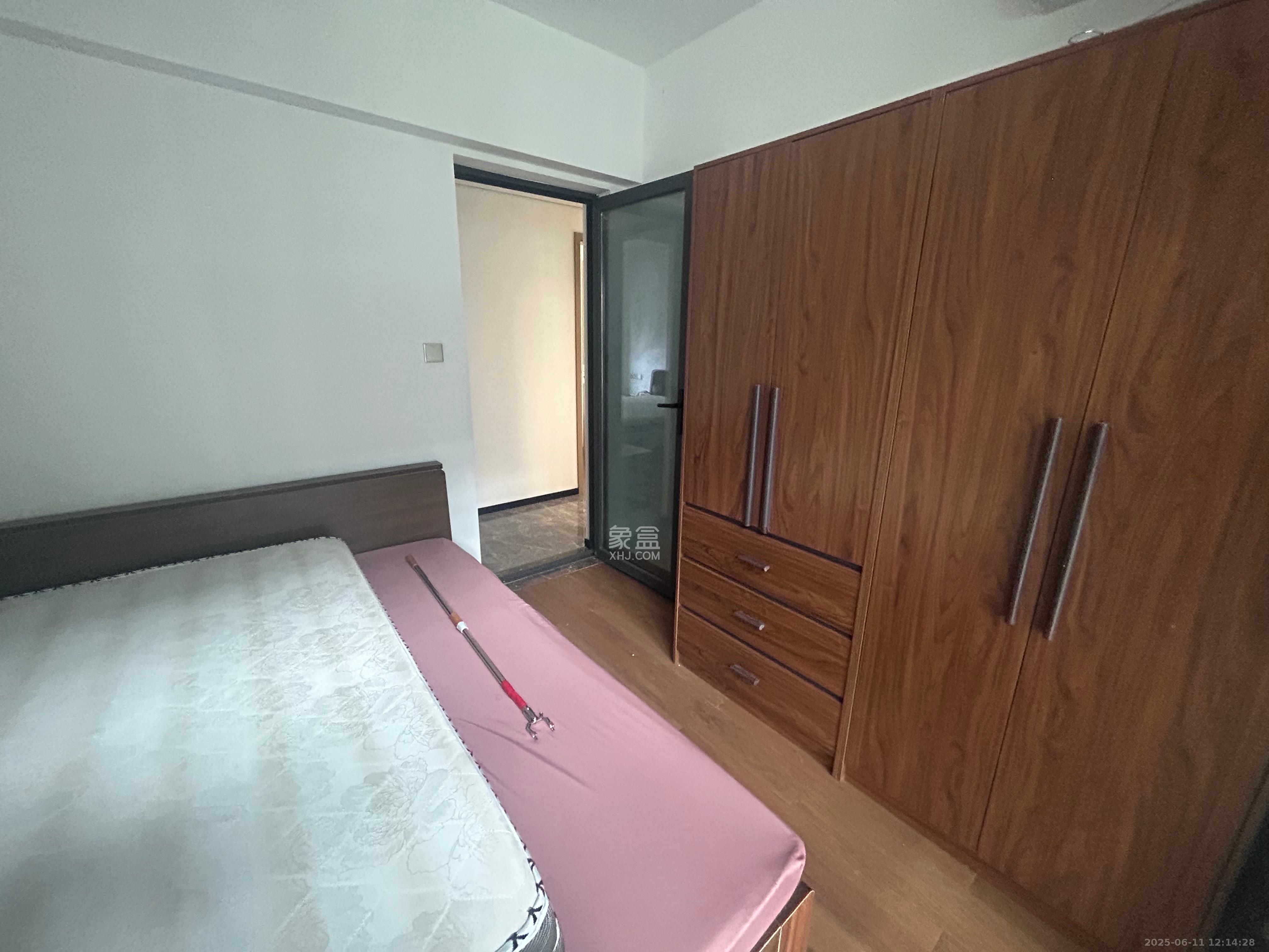 中国铁建湘语梅溪  3室2厅2卫   3200.00元/月