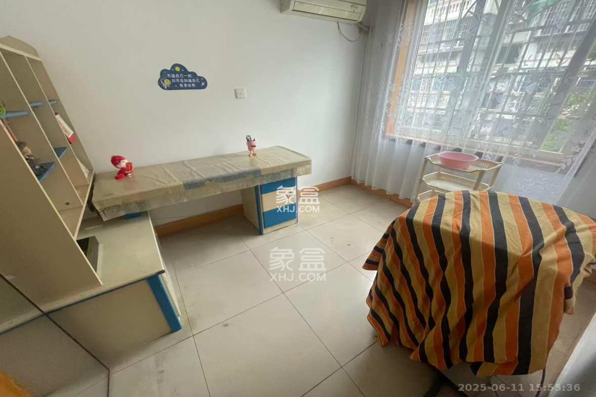 德政园  3室2厅1卫    1800.0元/月 德政园  3室2厅1卫    1800.0元/月室内图