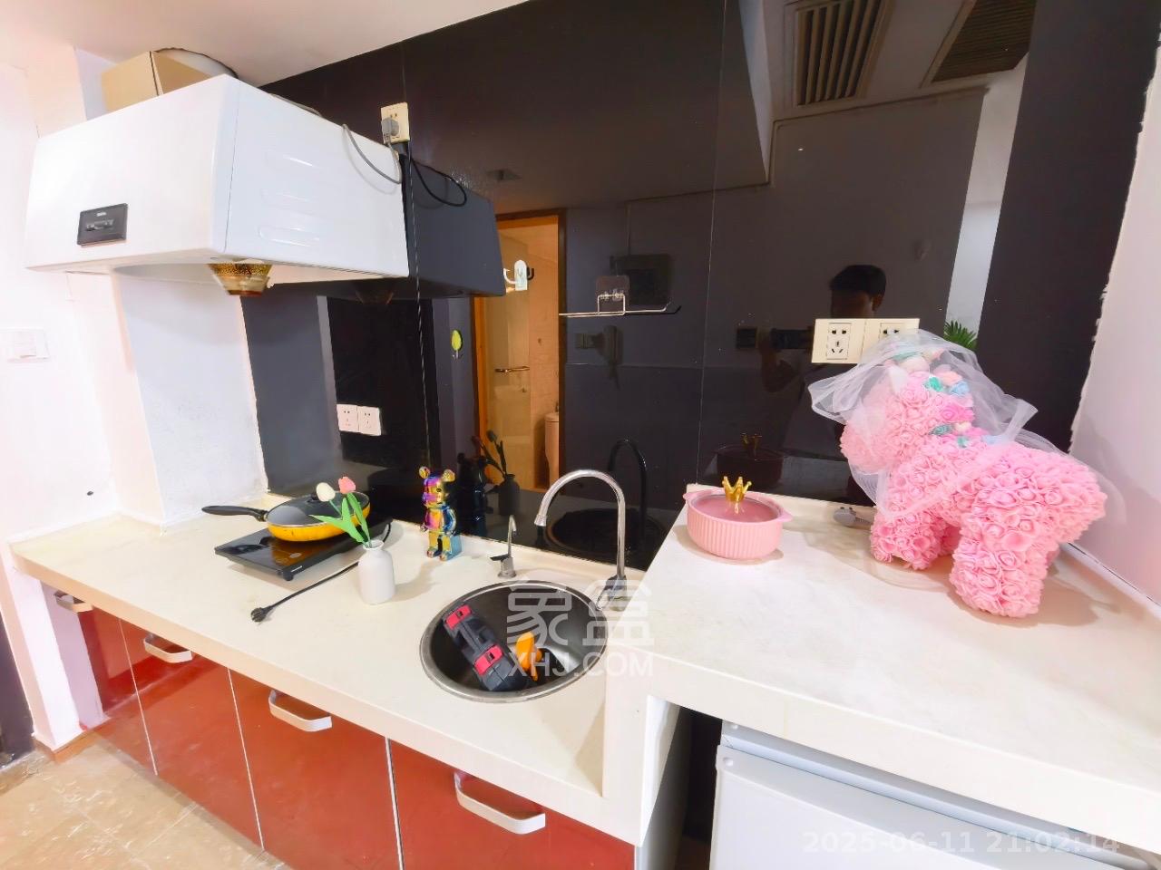 2076至高点 1室1厅1卫 1750.0元/月 2076至高点 1室1厅1卫 1750.0元/月室内图