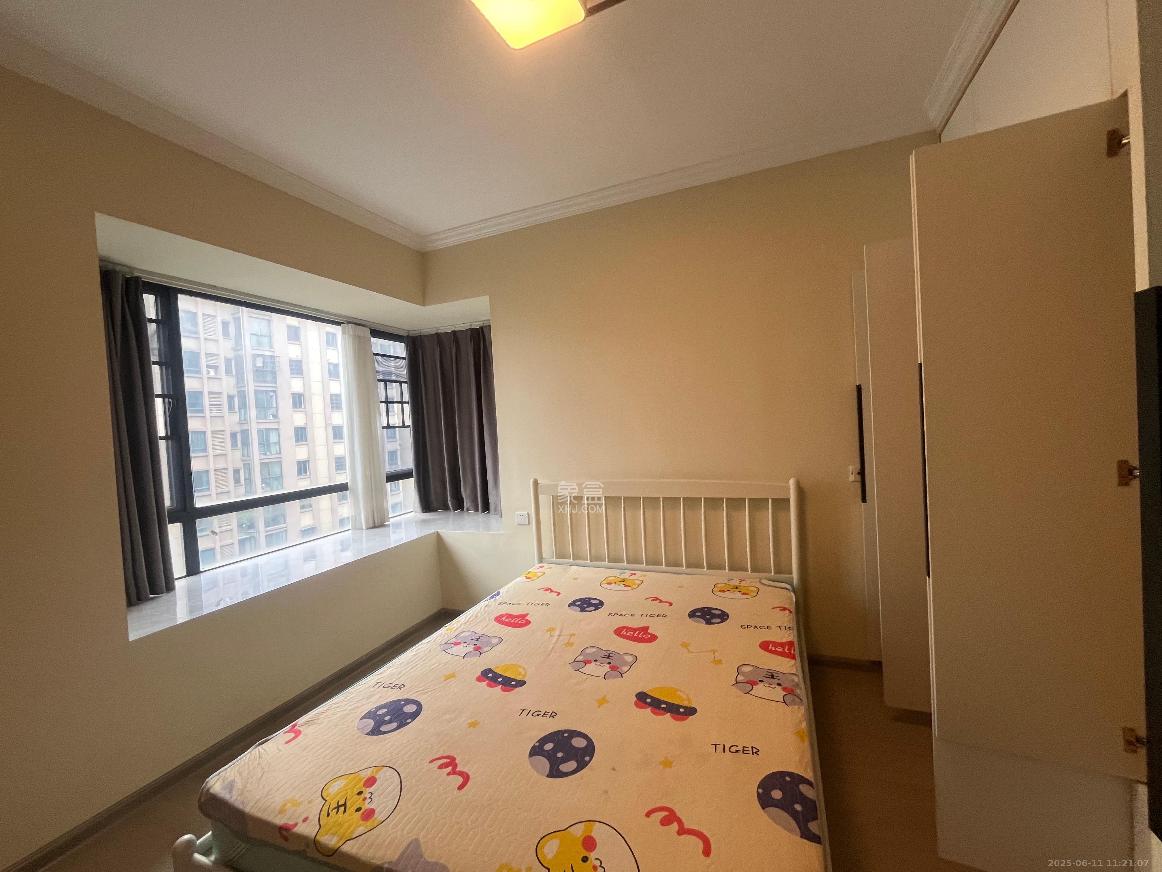 保利花园  2室2厅1卫   2200.00元/月室内图