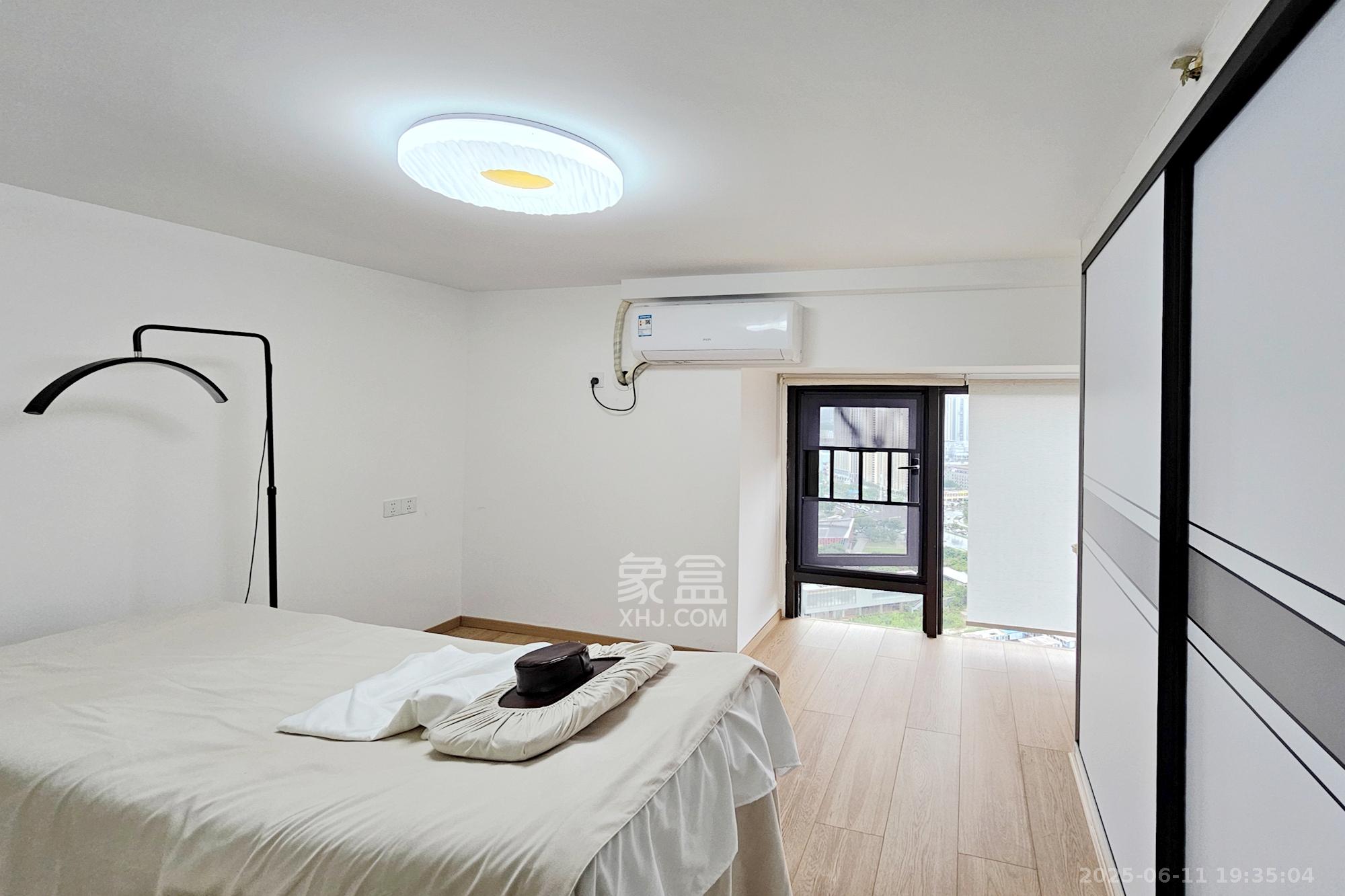 明昇壹城(明昇时代广场)三期 2室1厅1卫 58.0万 明昇壹城(明昇时代广场)三期 2室1厅1卫 58.0万卧室