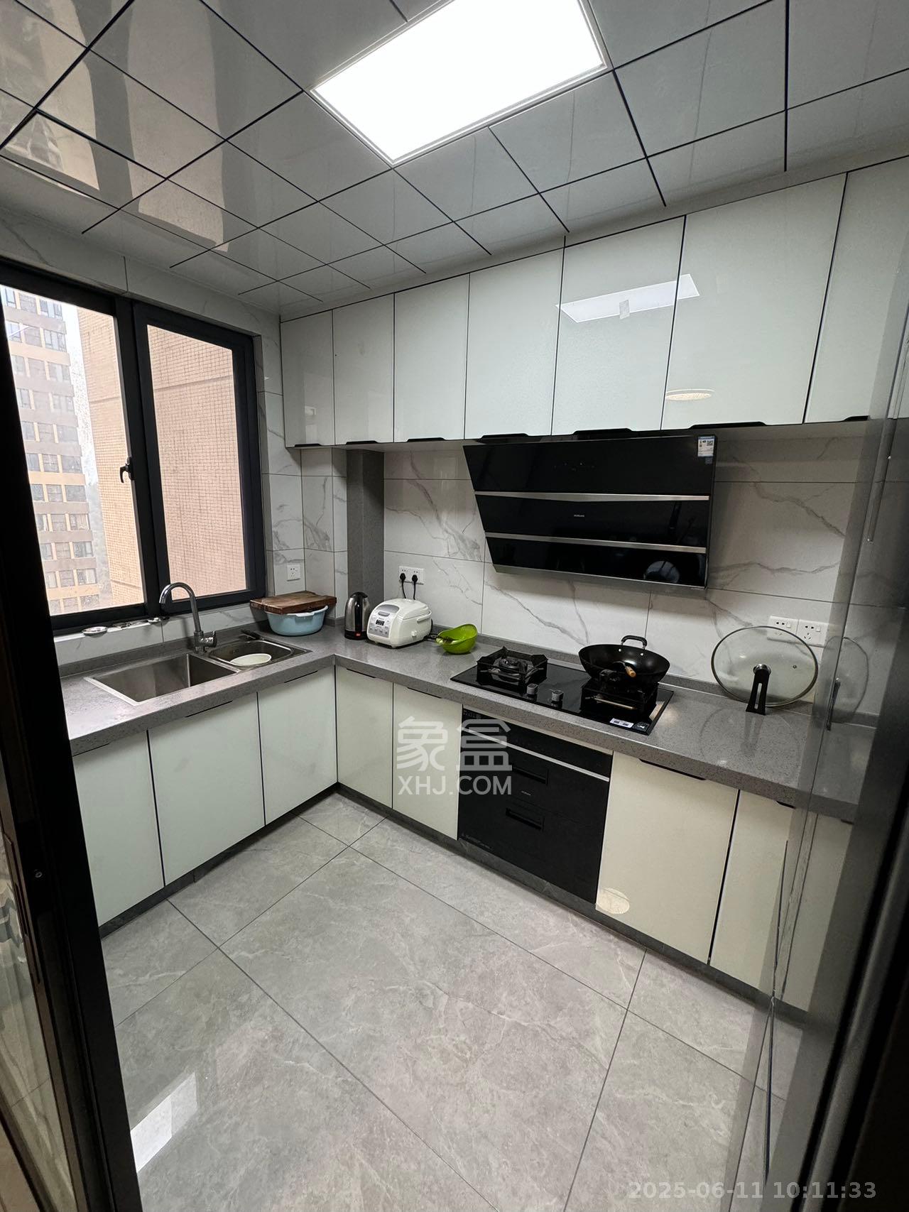 长房云时代  3室2厅2卫    3500.0元/月 长房云时代  3室2厅2卫    3500.0元/月室内图