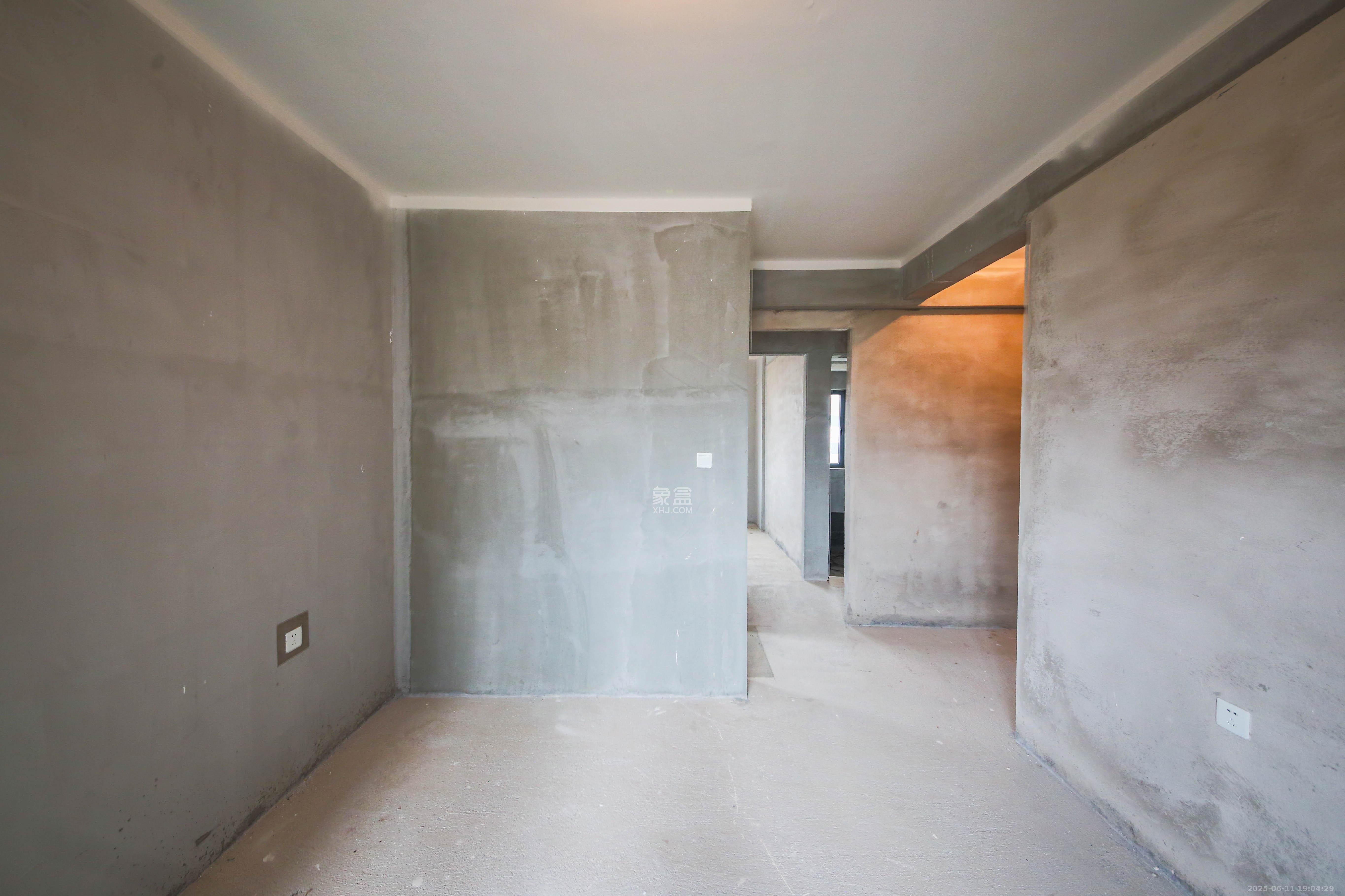 中建钰和城  4室2厅2卫   190.00万卧室