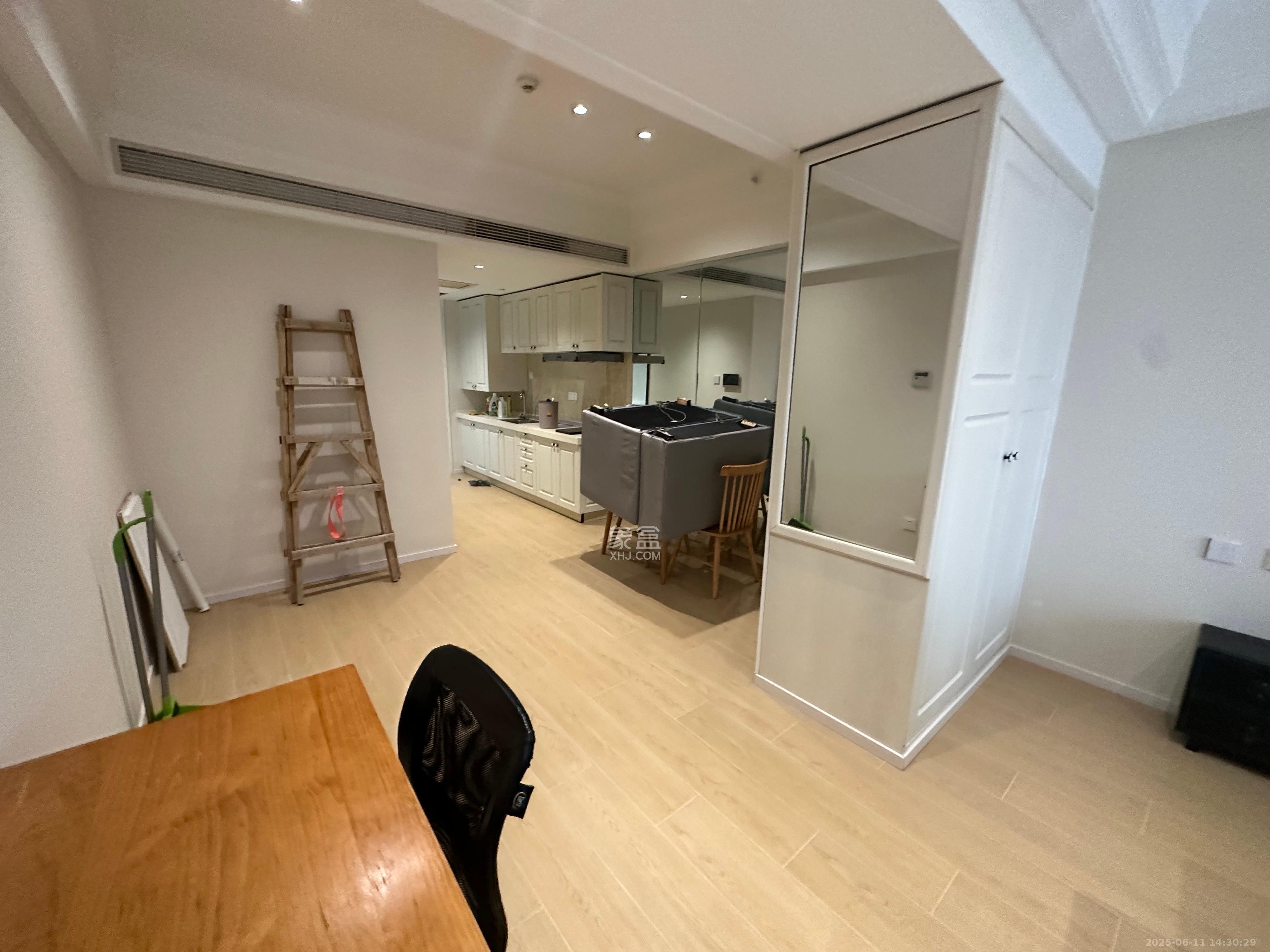 泊富公寓(泊富国际广场)  1室1厅1卫    2800.0元/月 泊富公寓(泊富国际广场)  1室1厅1卫    2800.0元/月室内图