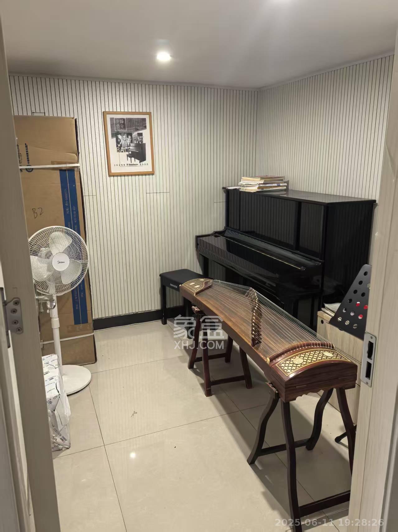 科达名居  4室1厅1卫   3400.00元/月室内图