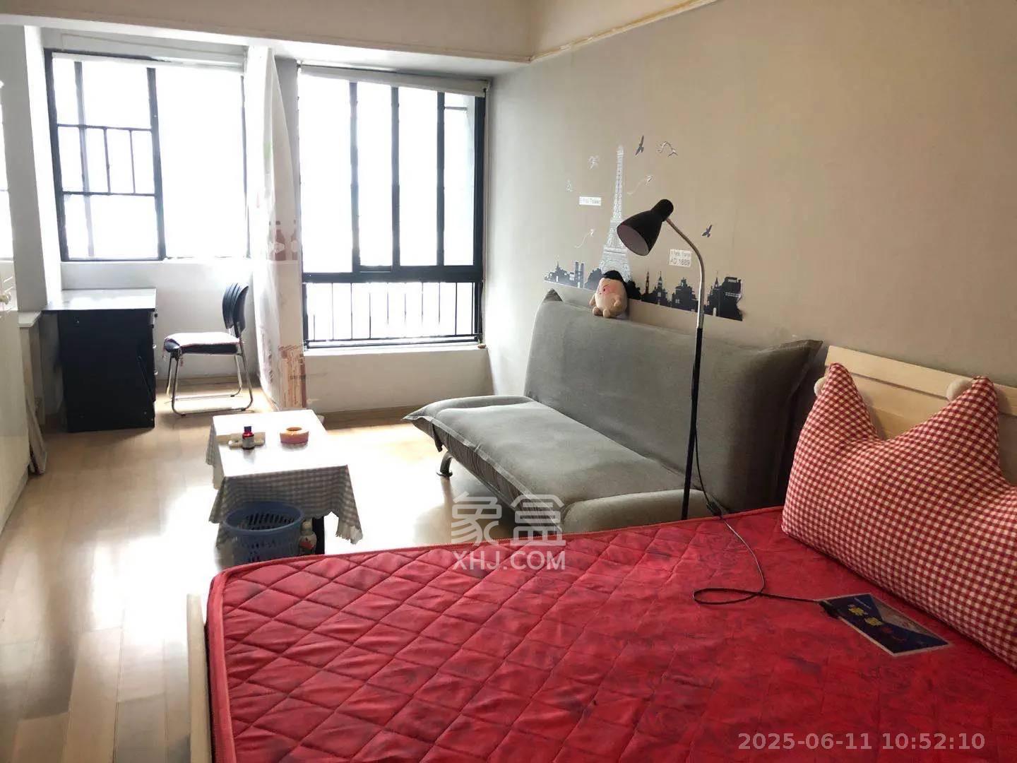 万科金色家园 1室1厅1卫 1100.0元/月 万科金色家园 1室1厅1卫 1100.0元/月室内图