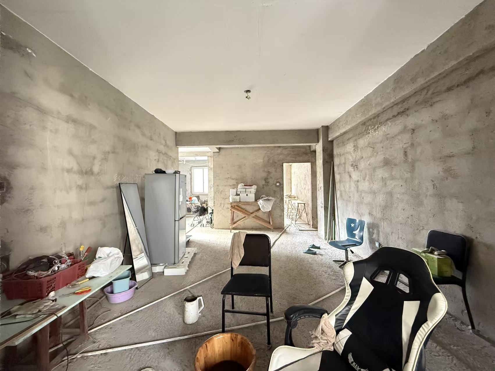 阳光水岸  3室2厅2卫    53.0万 阳光水岸  3室2厅2卫    53.0万客厅