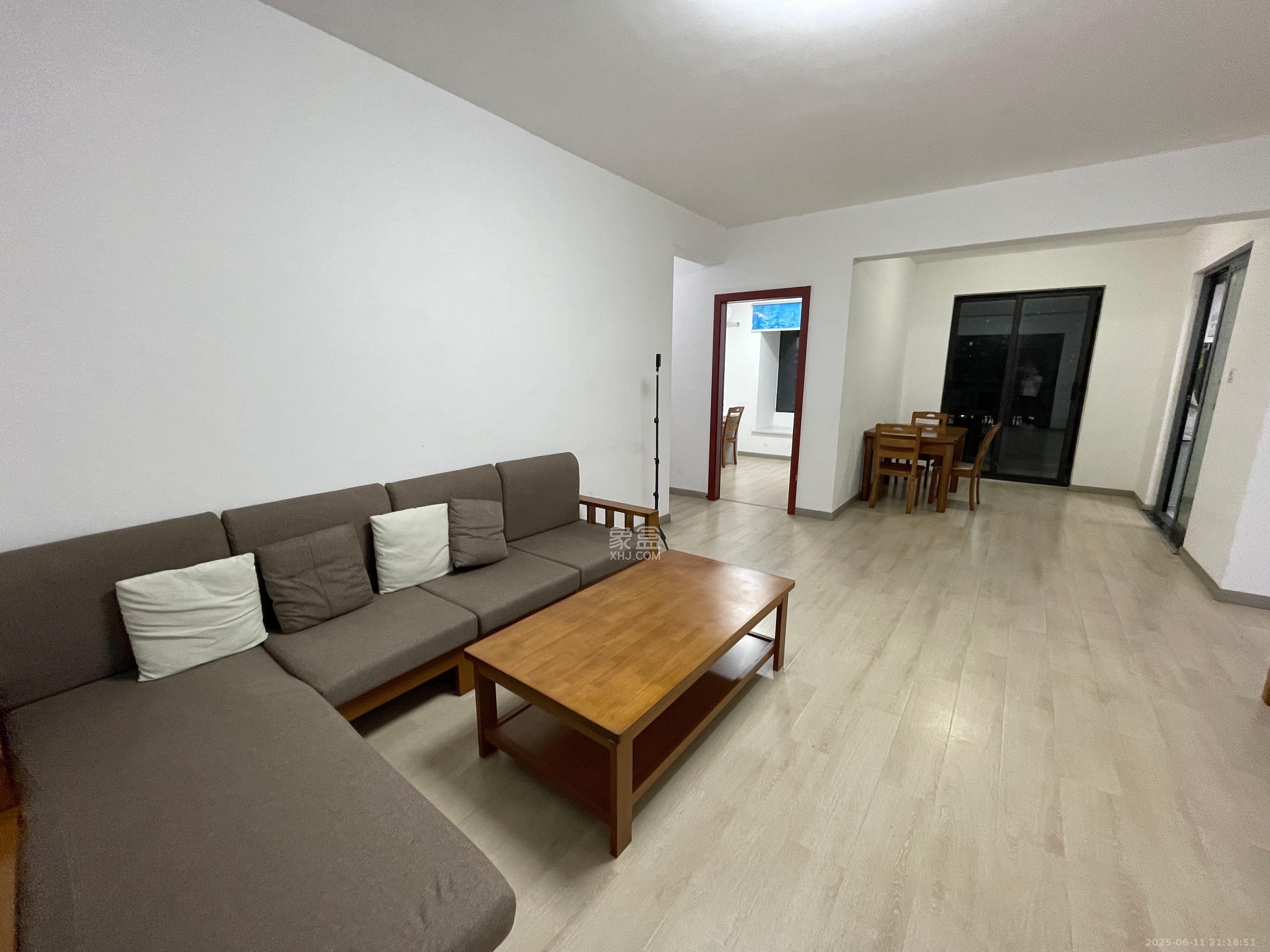 中国铁建梅溪青秀三期 4室2厅2卫 3200.0元/月 中国铁建梅溪青秀三期 4室2厅2卫 3200.0元/月室内图