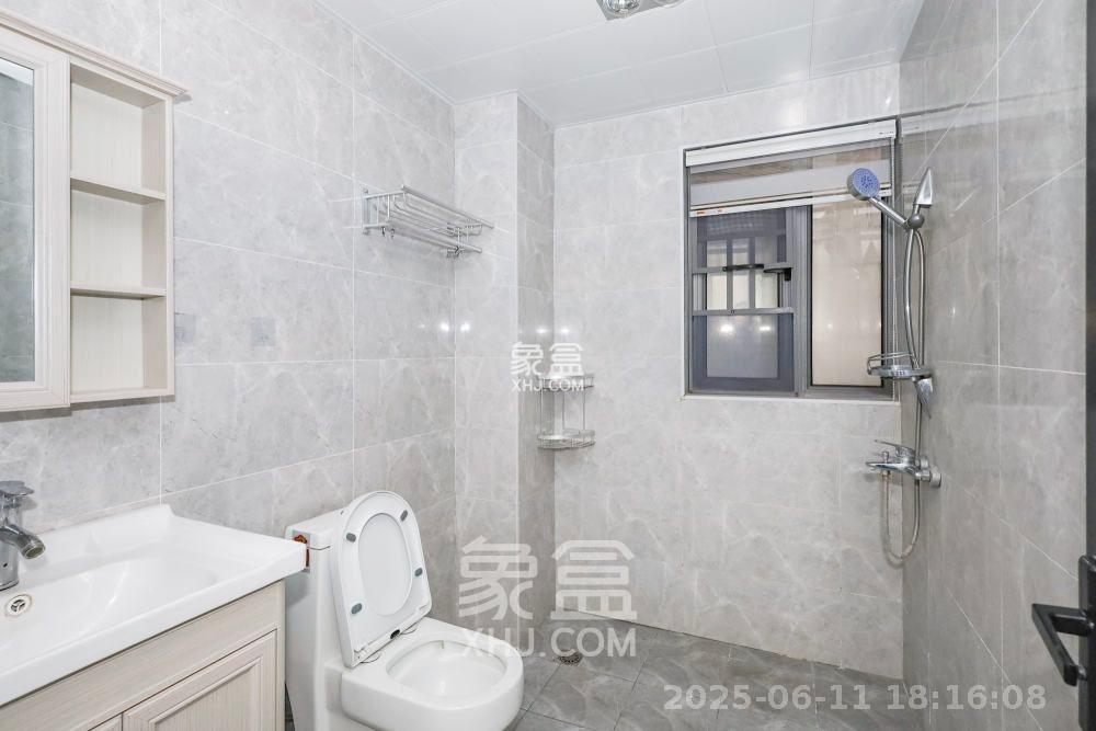 八方小区C区  3室2厅2卫   4000.00元/月室内图
