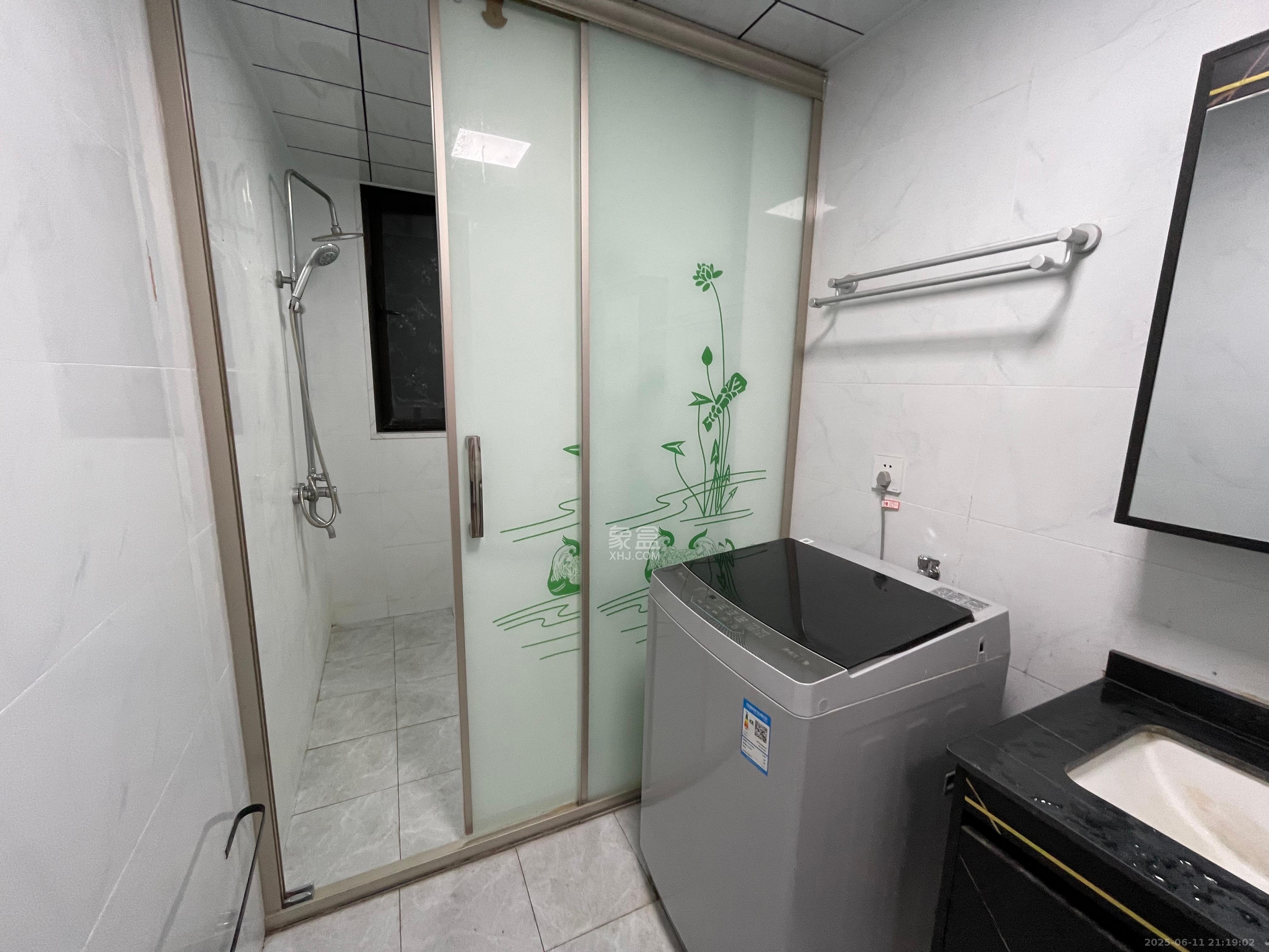 中国铁建梅溪青秀三期 4室2厅2卫 3200.0元/月 中国铁建梅溪青秀三期 4室2厅2卫 3200.0元/月室内图