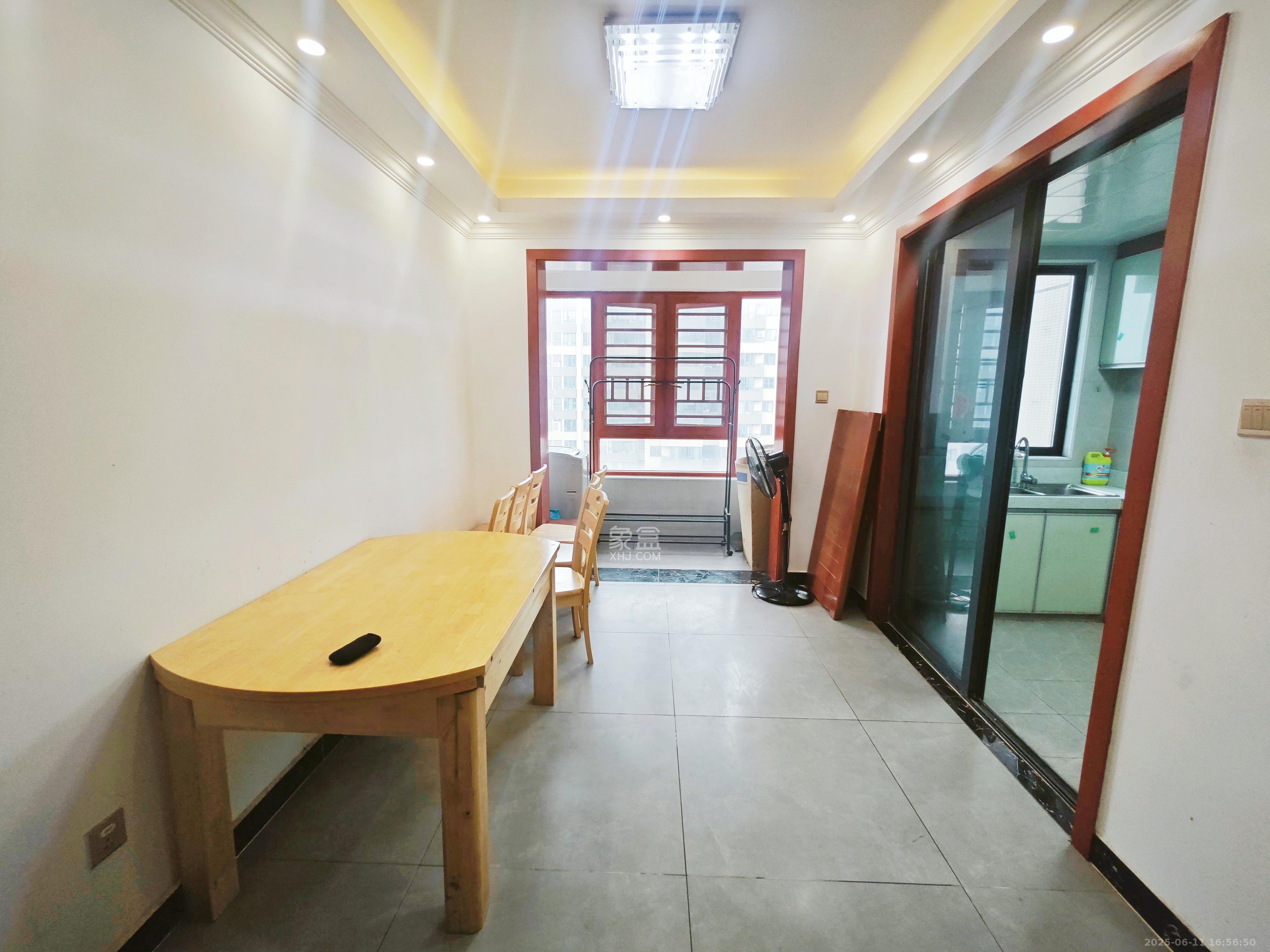 长房云时代  1室0厅0卫   2700.00元/月室内图