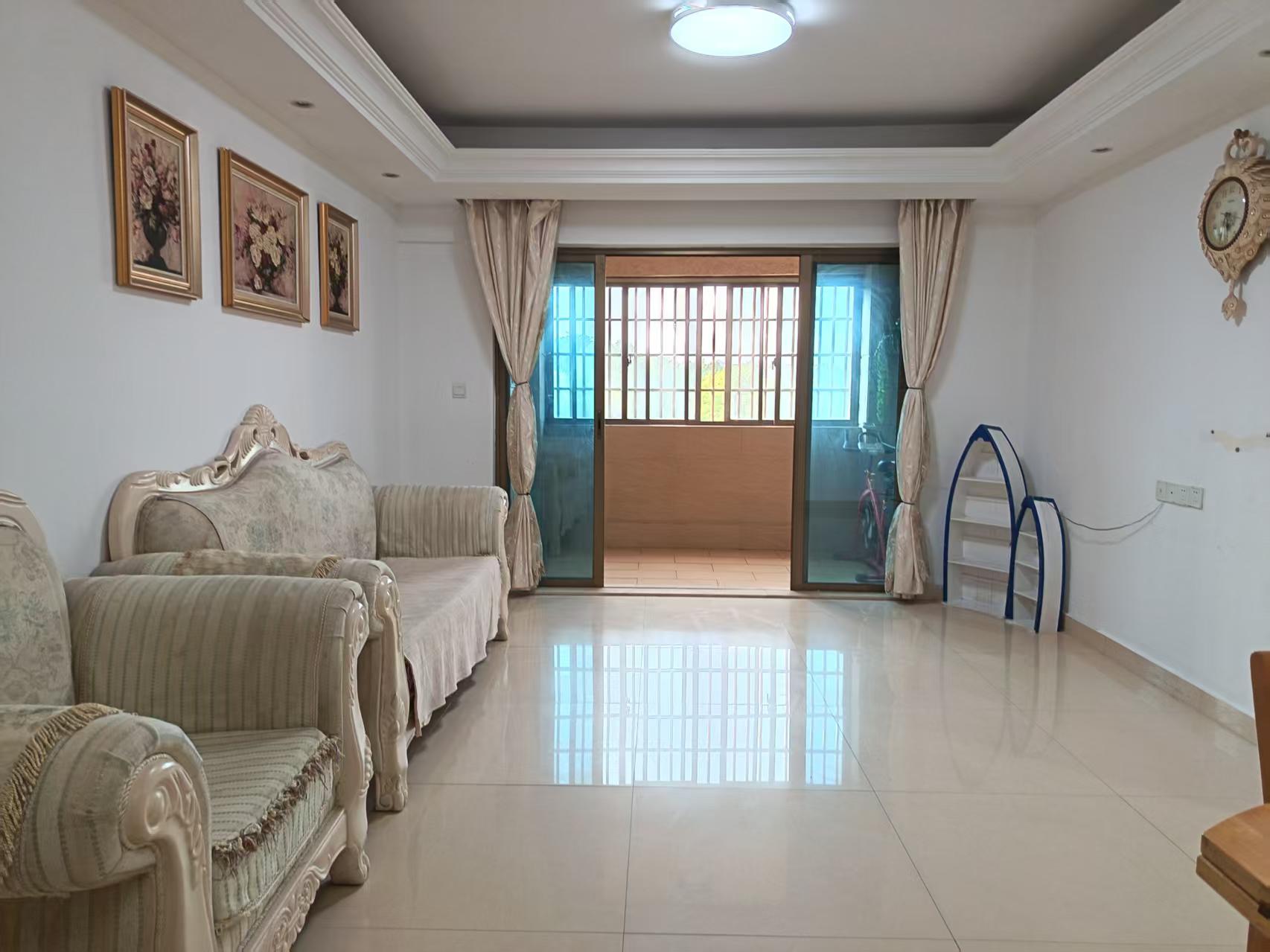 碧桂园 3室2厅2卫 1700.0元/月 碧桂园 3室2厅2卫 1700.0元/月室内图