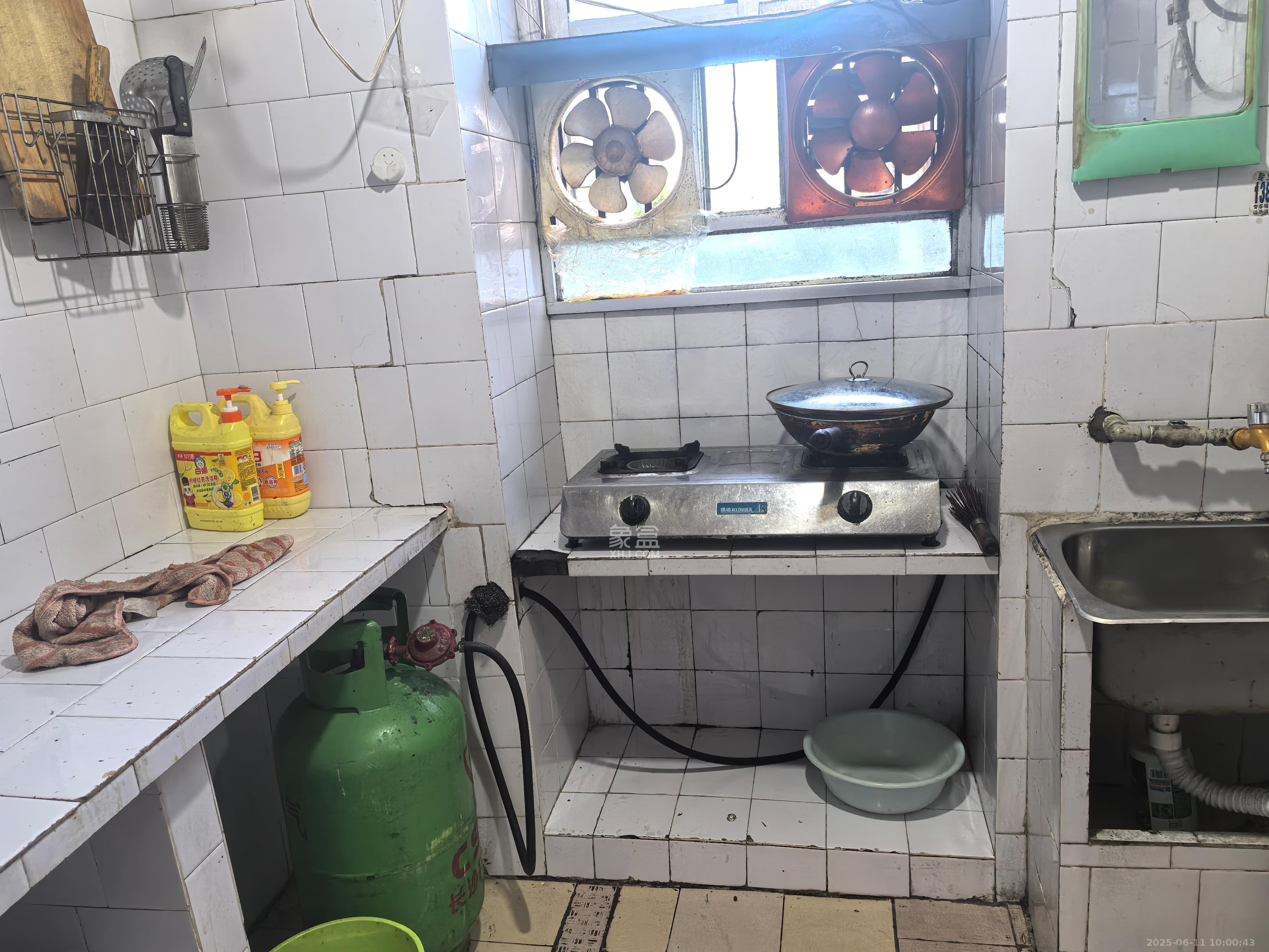 晴佳巷散盘 2室1厅1卫 1300.0元/月 晴佳巷散盘 2室1厅1卫 1300.0元/月室内图