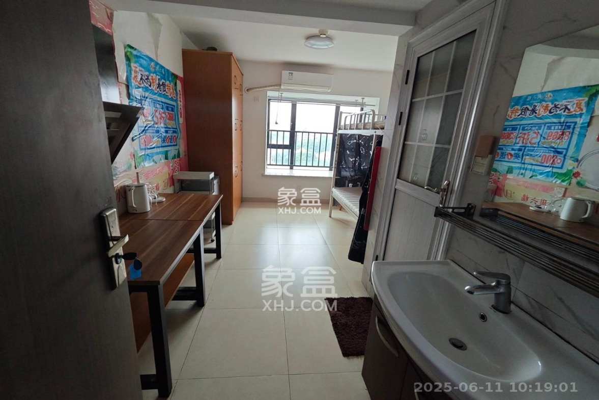 好莱城(弘德西街) 1室1厅1卫 1100.0元/月 好莱城(弘德西街) 1室1厅1卫 1100.0元/月室内图