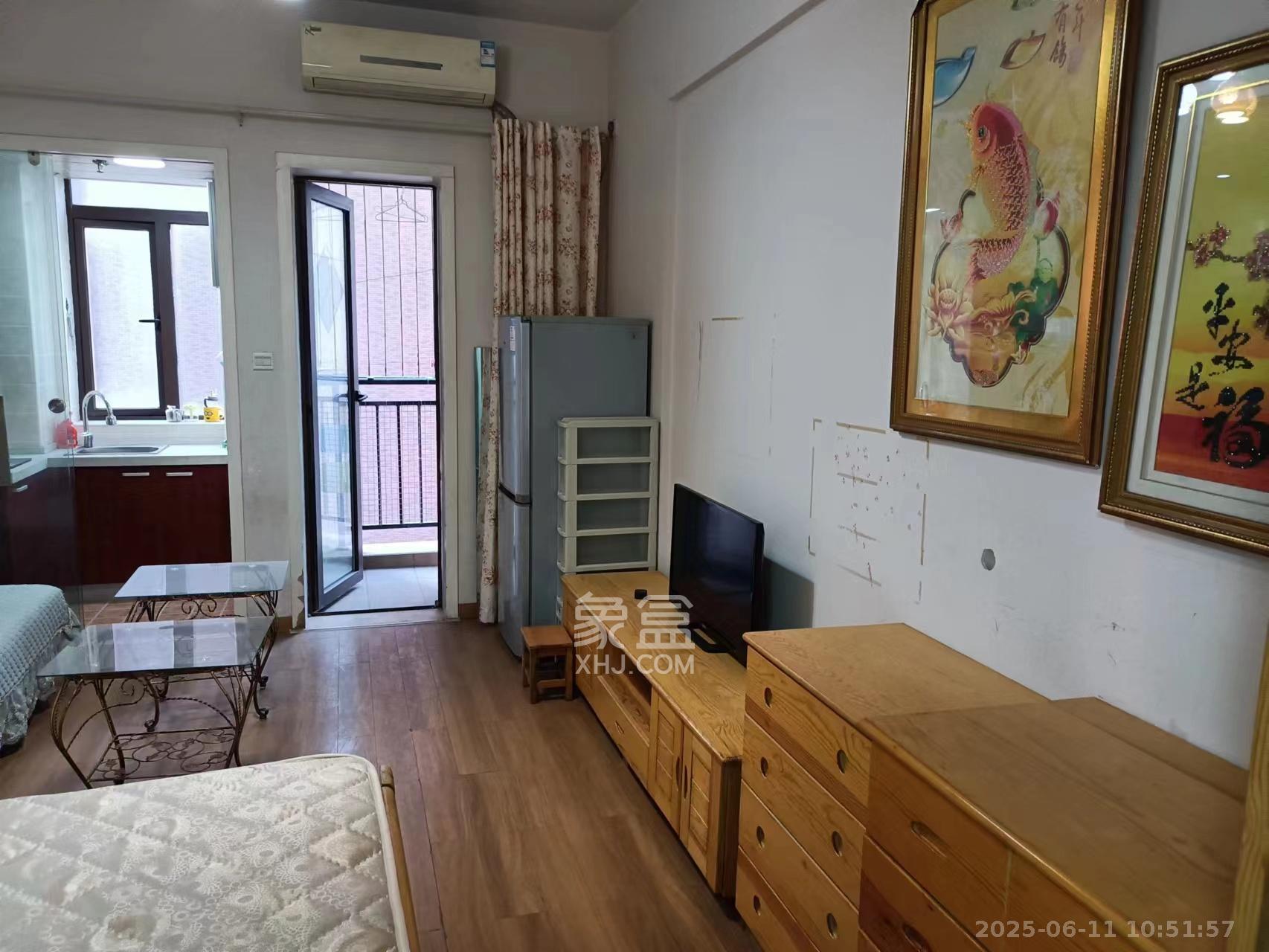 水岸世景  1室1厅1卫   900.00元/月室内图